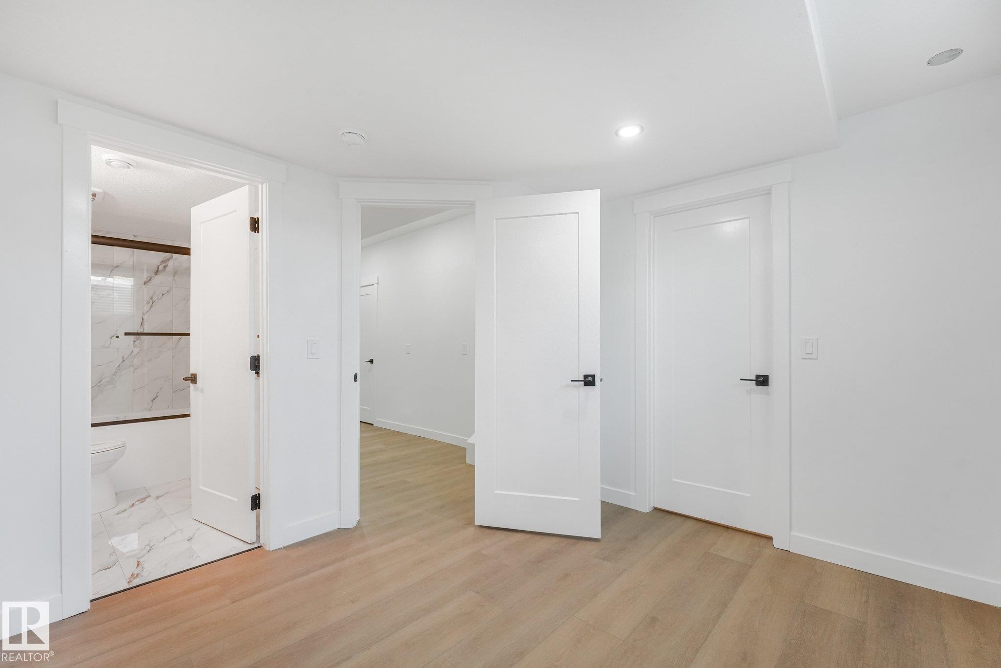 Basement - 11307 46 Avenue Nw, Edmonton, AB - Indoor Photo Showing Other Room