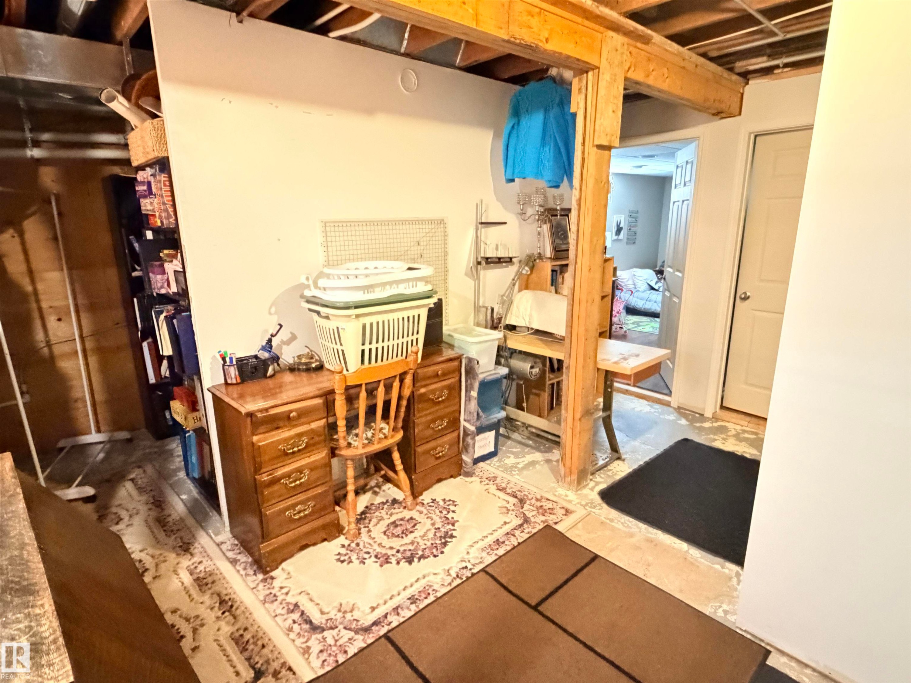 Image quality insufficient for description - 4823 49 Street, Clyde, AB - Indoor