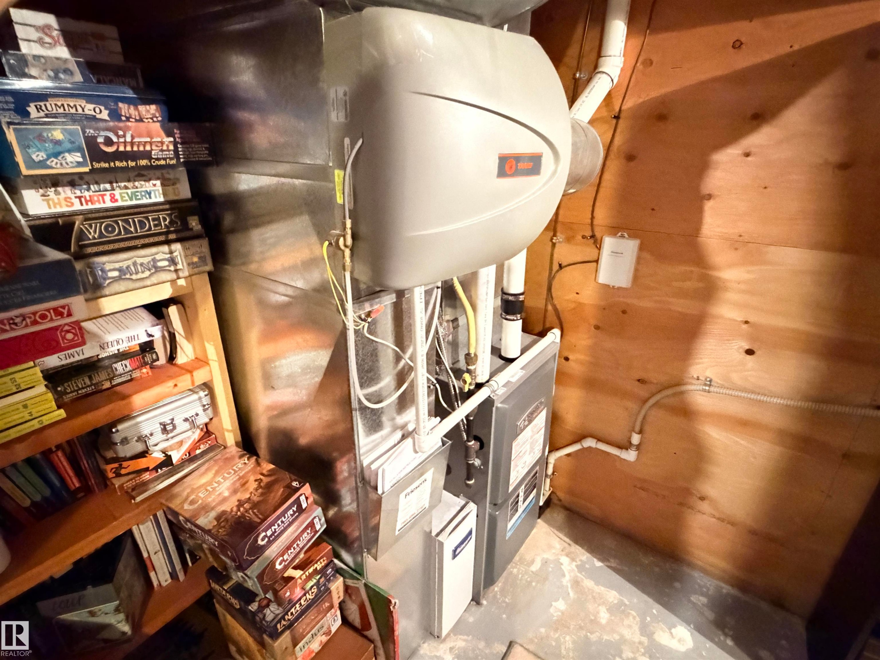Image quality insufficient for description - 4823 49 Street, Clyde, AB - Indoor