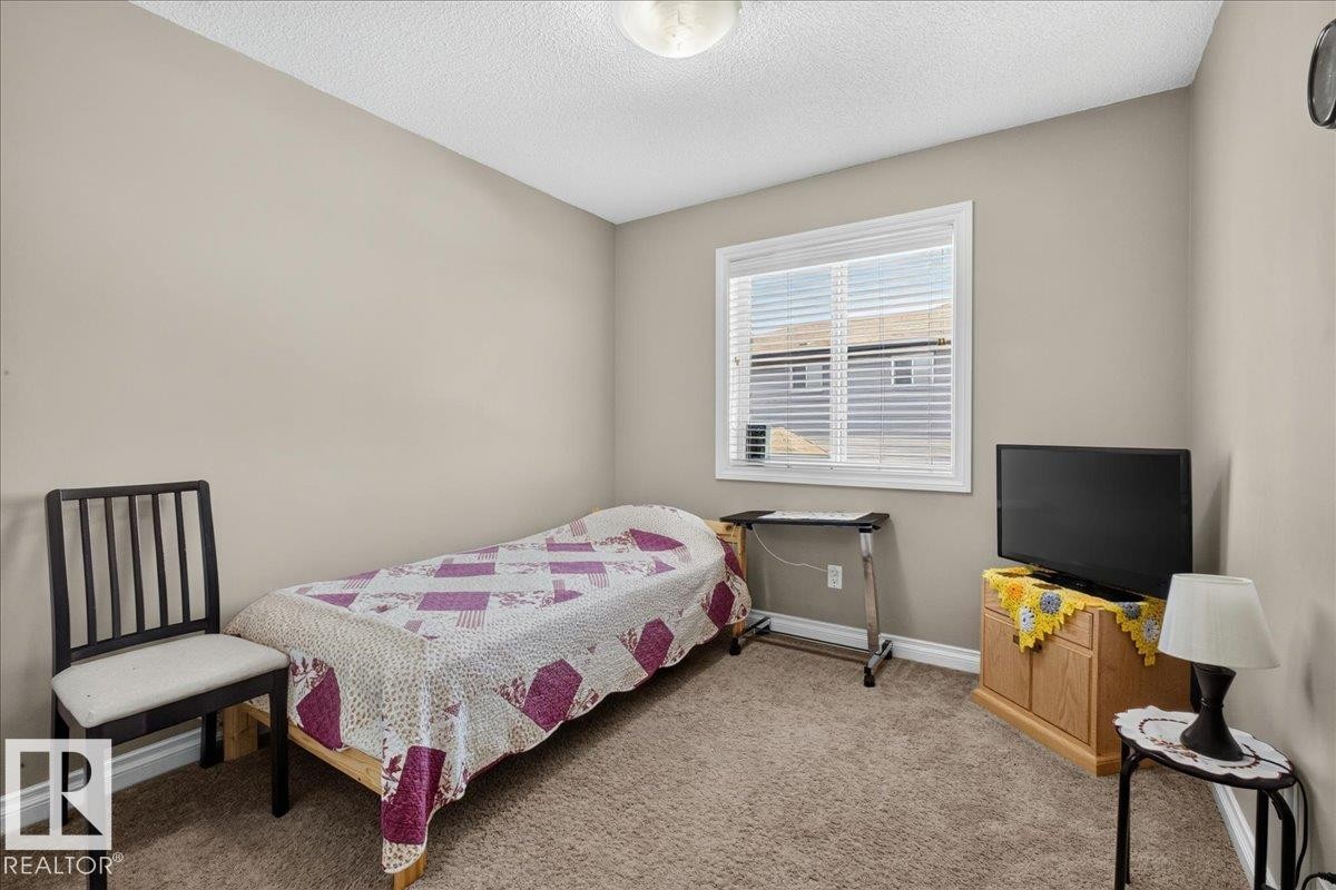 Bedroom - 5110 168A Avenue Nw, Edmonton, AB - Indoor Photo Showing Bedroom