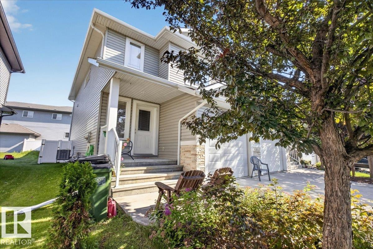 Front house - 5110 168A Avenue Nw, Edmonton, AB - Outdoor