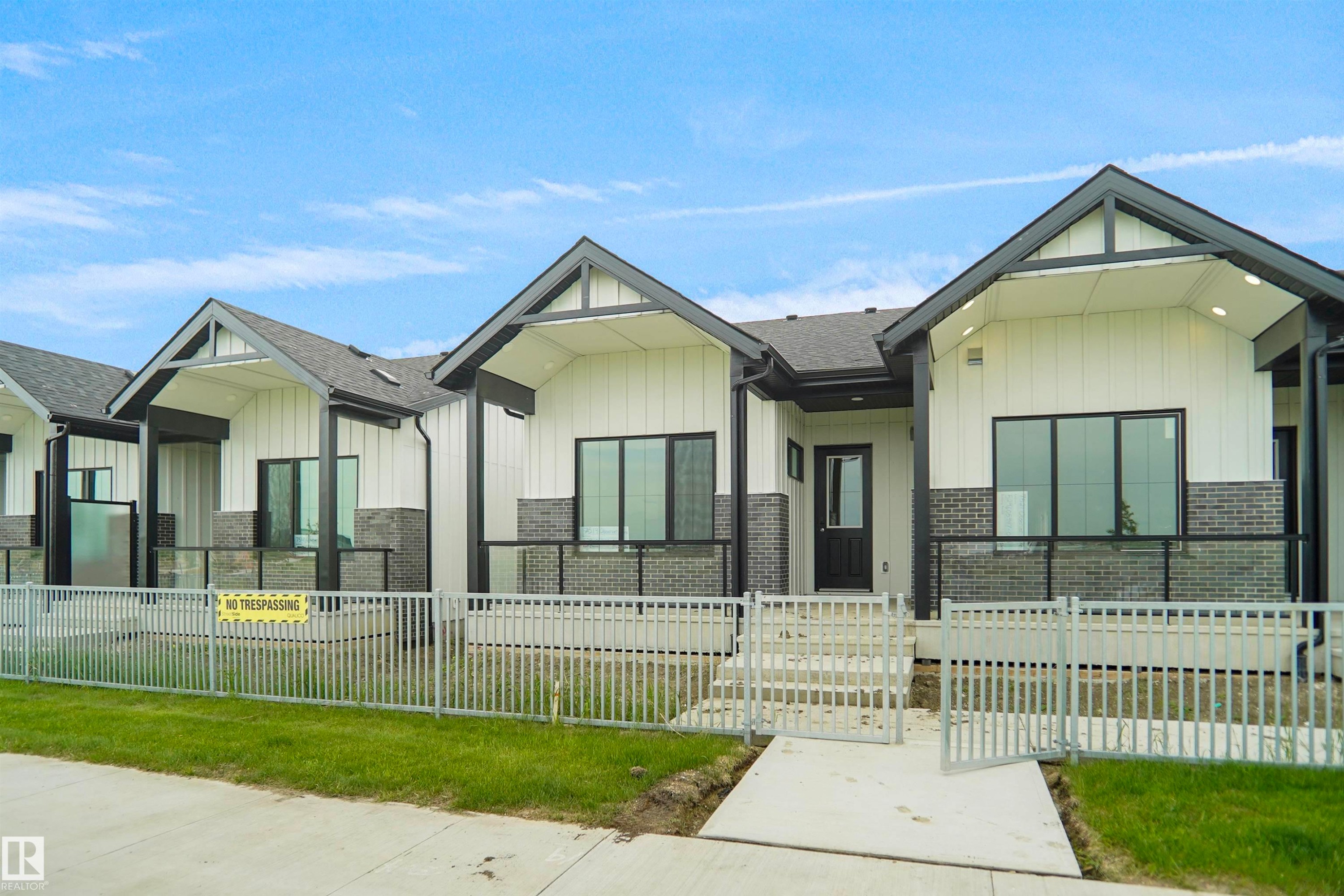 7523 Observer Lane Nw, Edmonton, AB - Outdoor With Facade