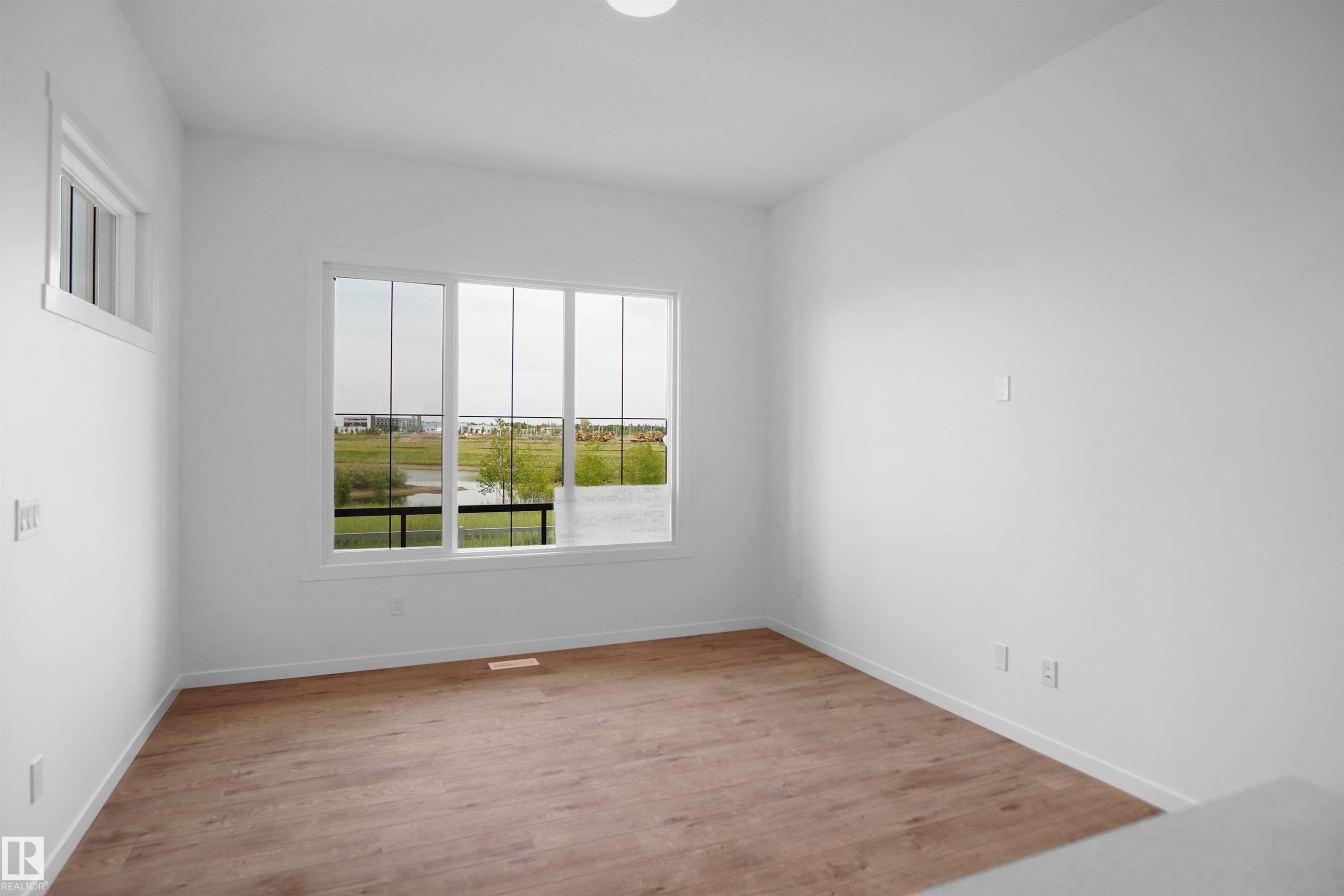 7523 Observer Lane Nw, Edmonton, AB - Indoor Photo Showing Other Room
