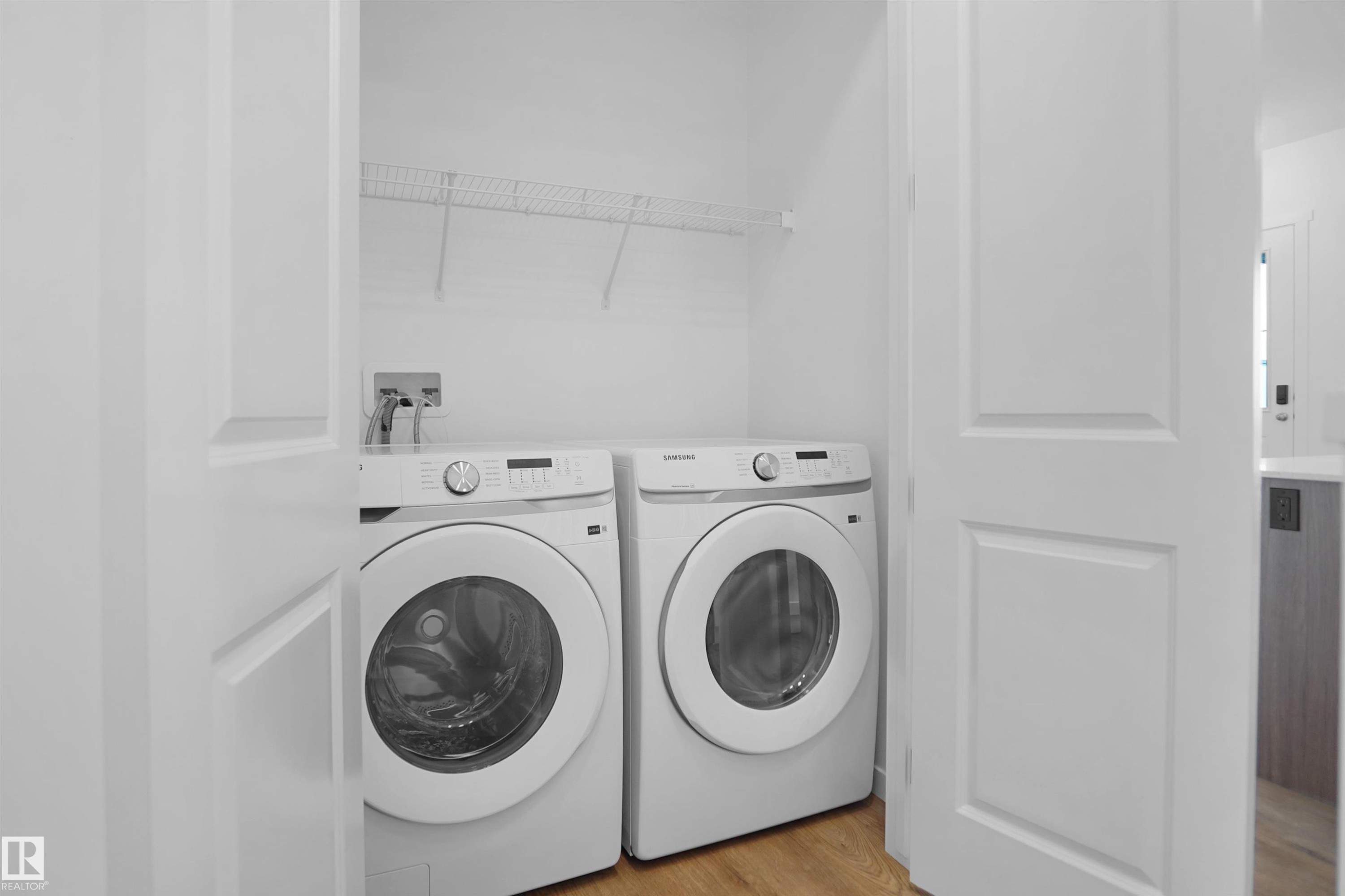 7523 Observer Lane Nw, Edmonton, AB - Indoor Photo Showing Laundry Room