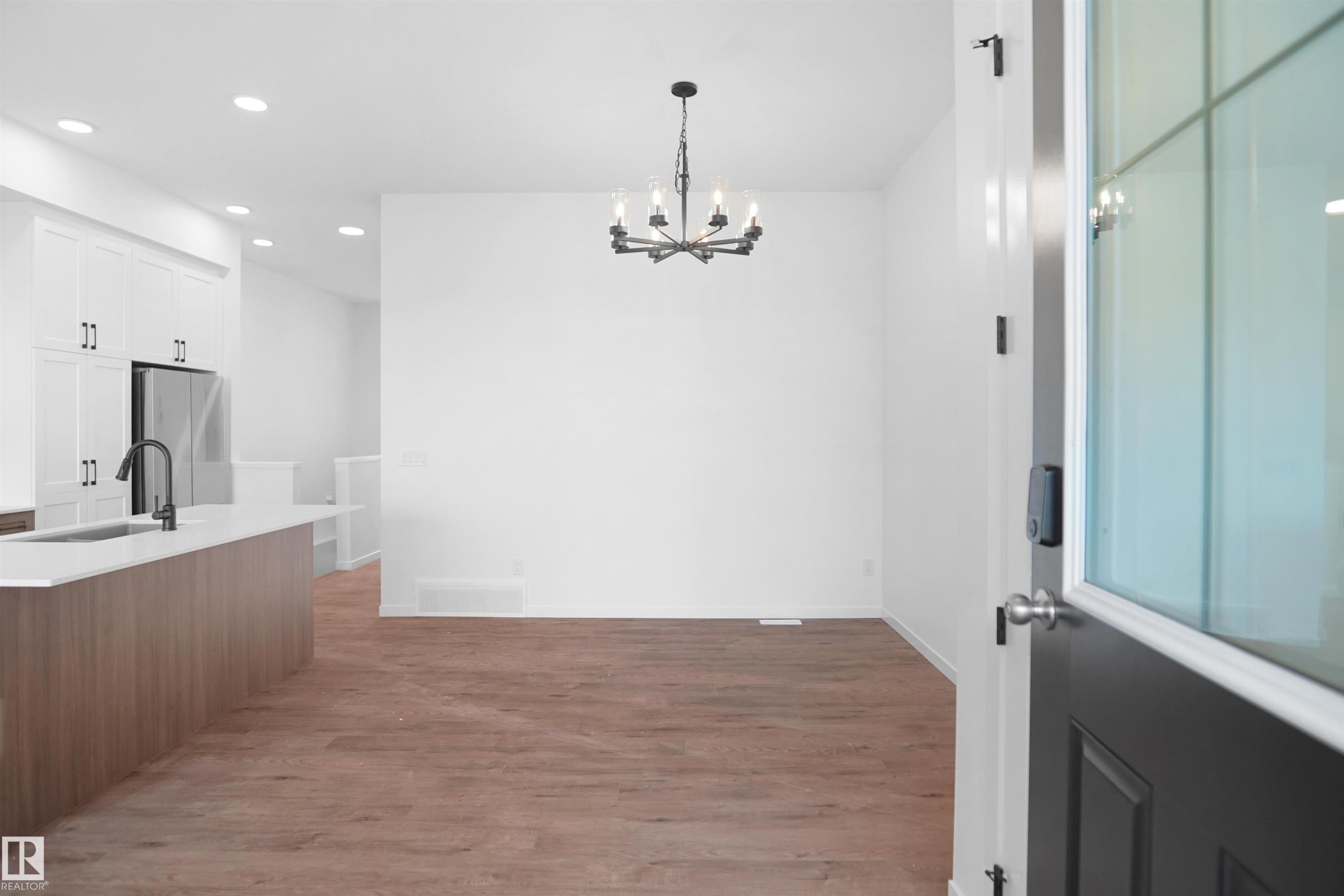 7523 Observer Lane Nw, Edmonton, AB - Indoor