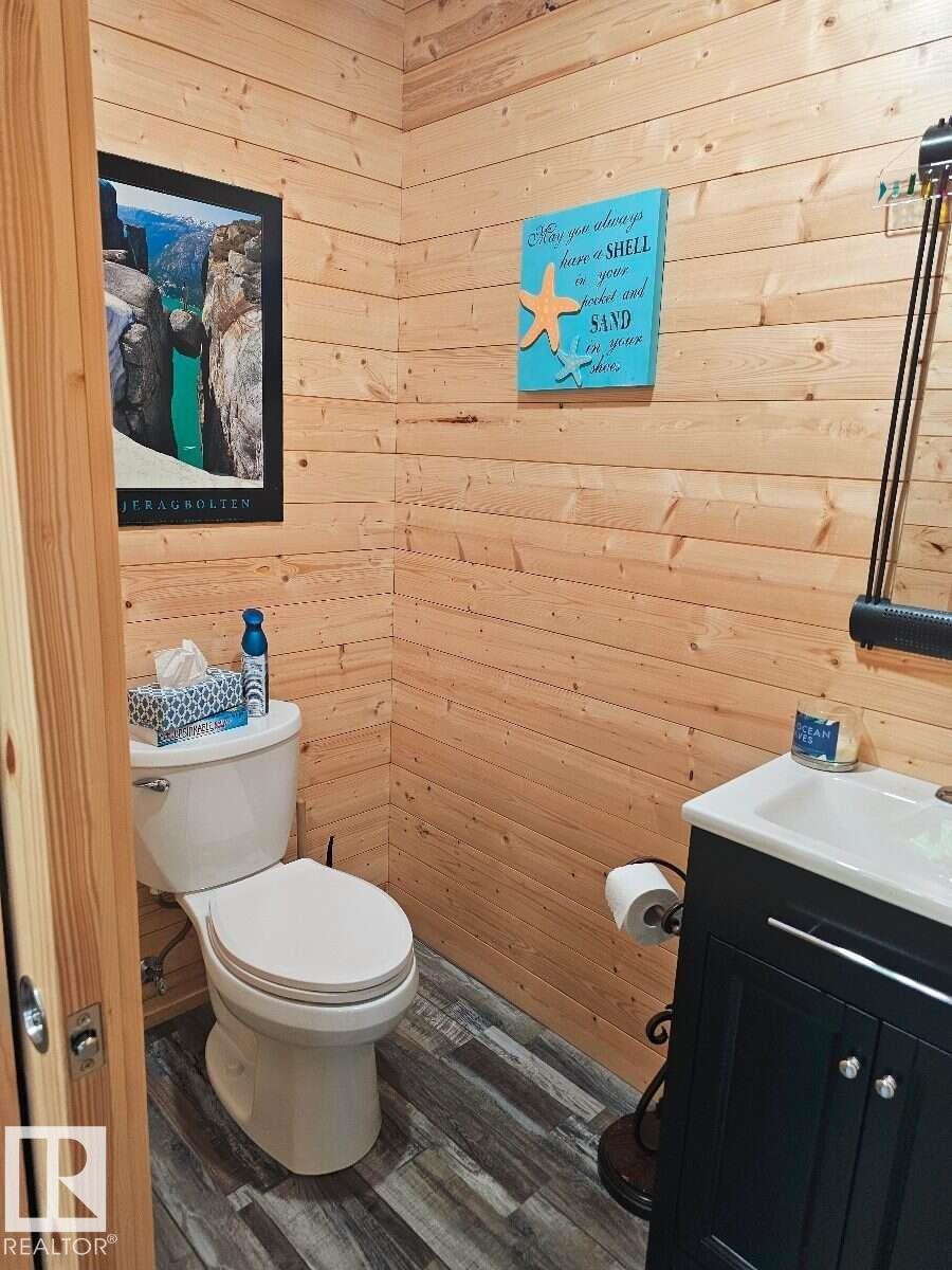 57230 Range Road 25, Rural Barrhead County, AB - Indoor Photo Showing Bathroom