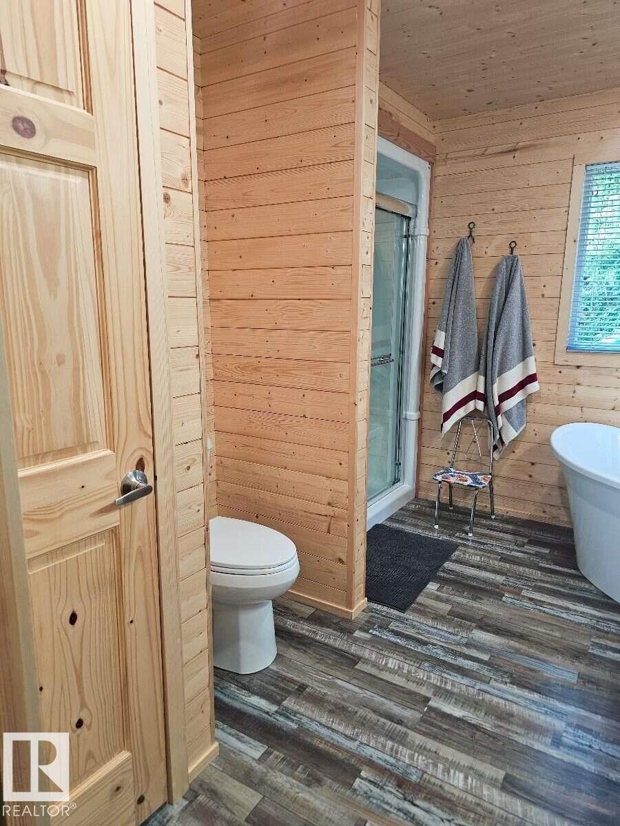57230 Range Road 25, Rural Barrhead County, AB - Indoor Photo Showing Bathroom