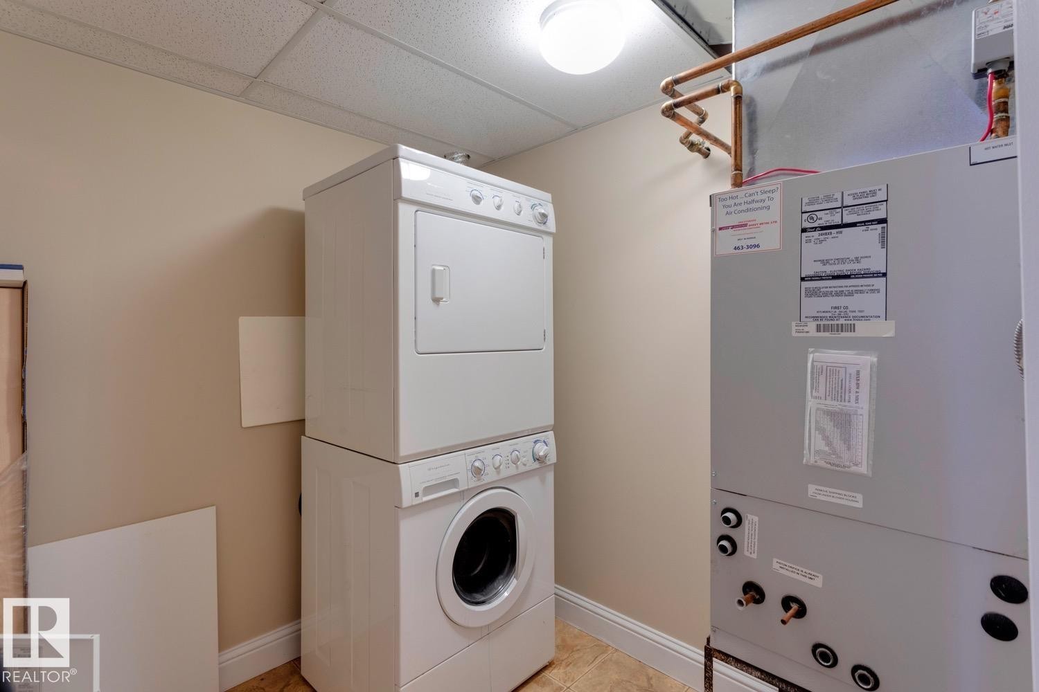 #207 14612 125 St Nw, Edmonton, AB - Indoor Photo Showing Laundry Room