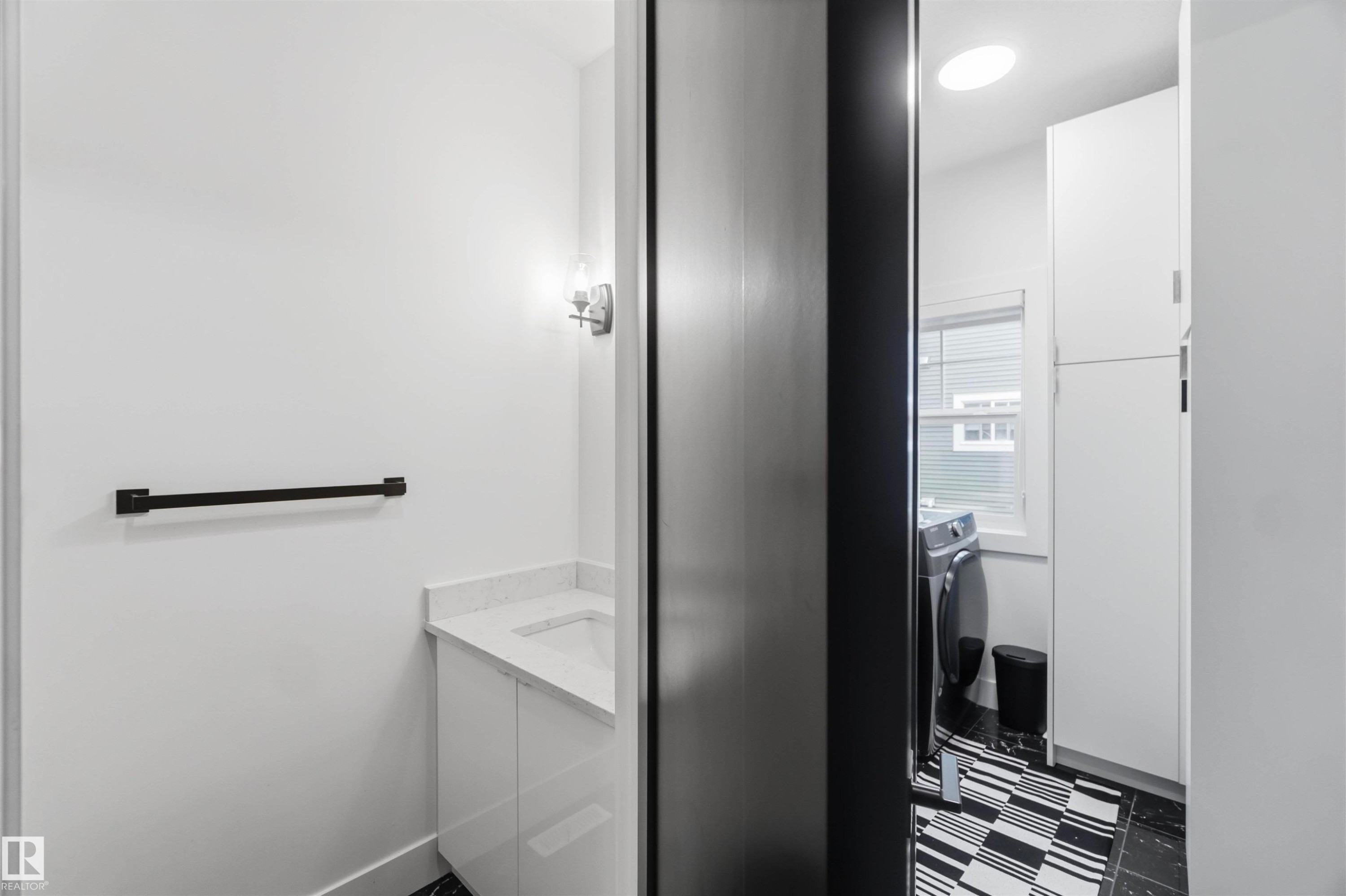 Welcome to #67 230 Edgemont Road NW - #67 230 Edgemont Rd Nw, Edmonton, AB - Indoor Photo Showing Bathroom