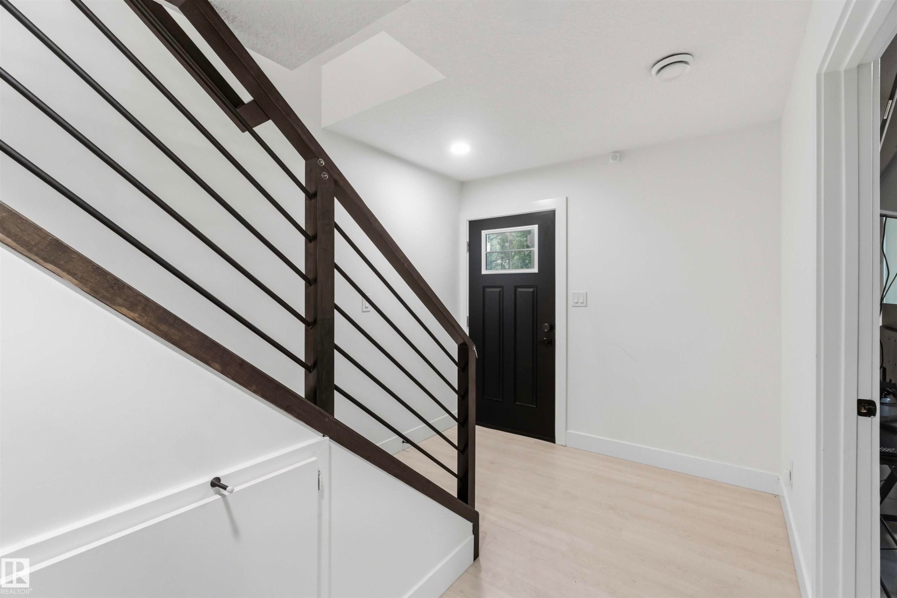 Welcome to #67 230 Edgemont Road NW - #67 230 Edgemont Rd Nw, Edmonton, AB - Indoor Photo Showing Other Room