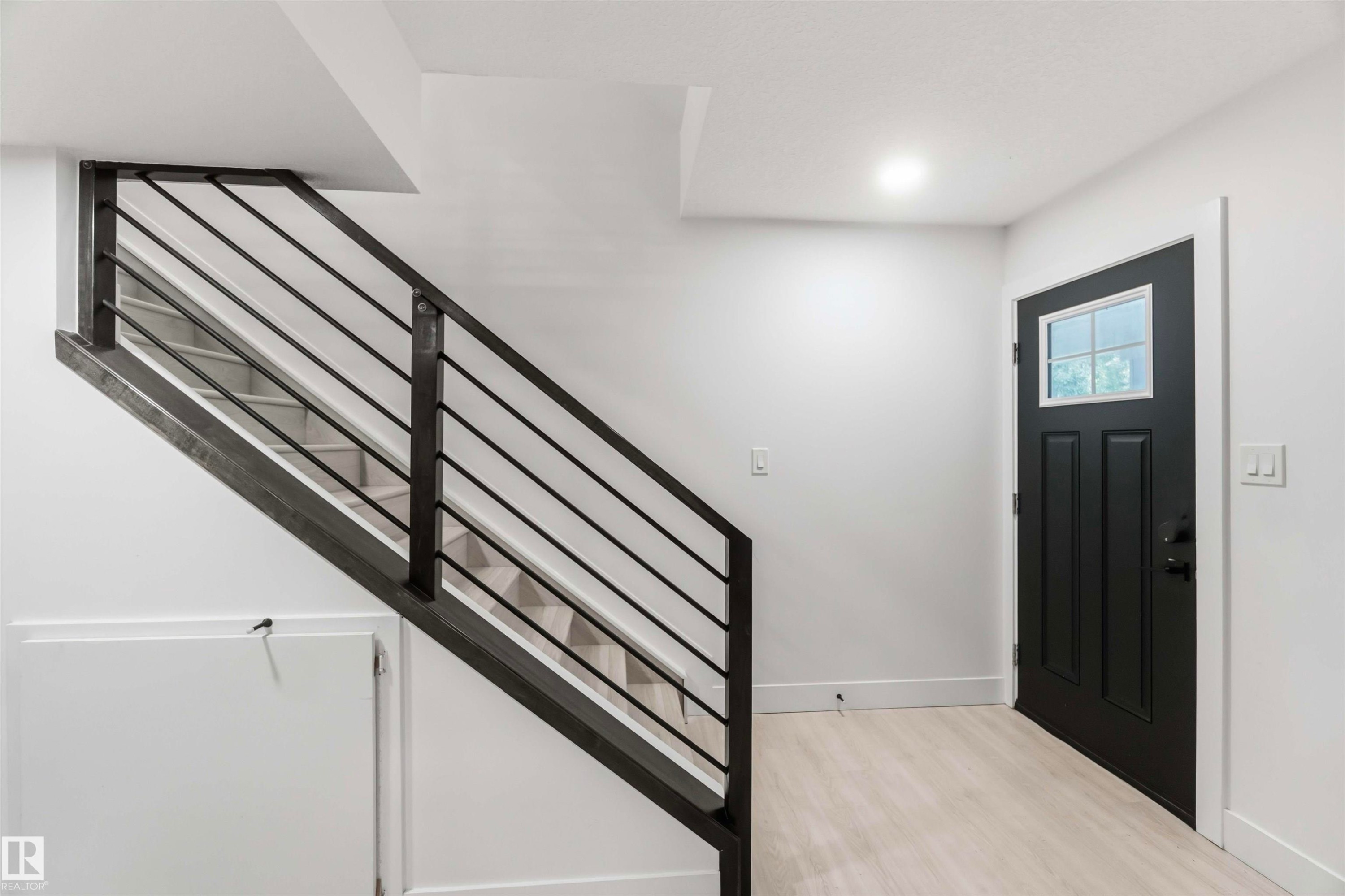 Welcome to #67 230 Edgemont Road NW - #67 230 Edgemont Rd Nw, Edmonton, AB - Indoor Photo Showing Other Room