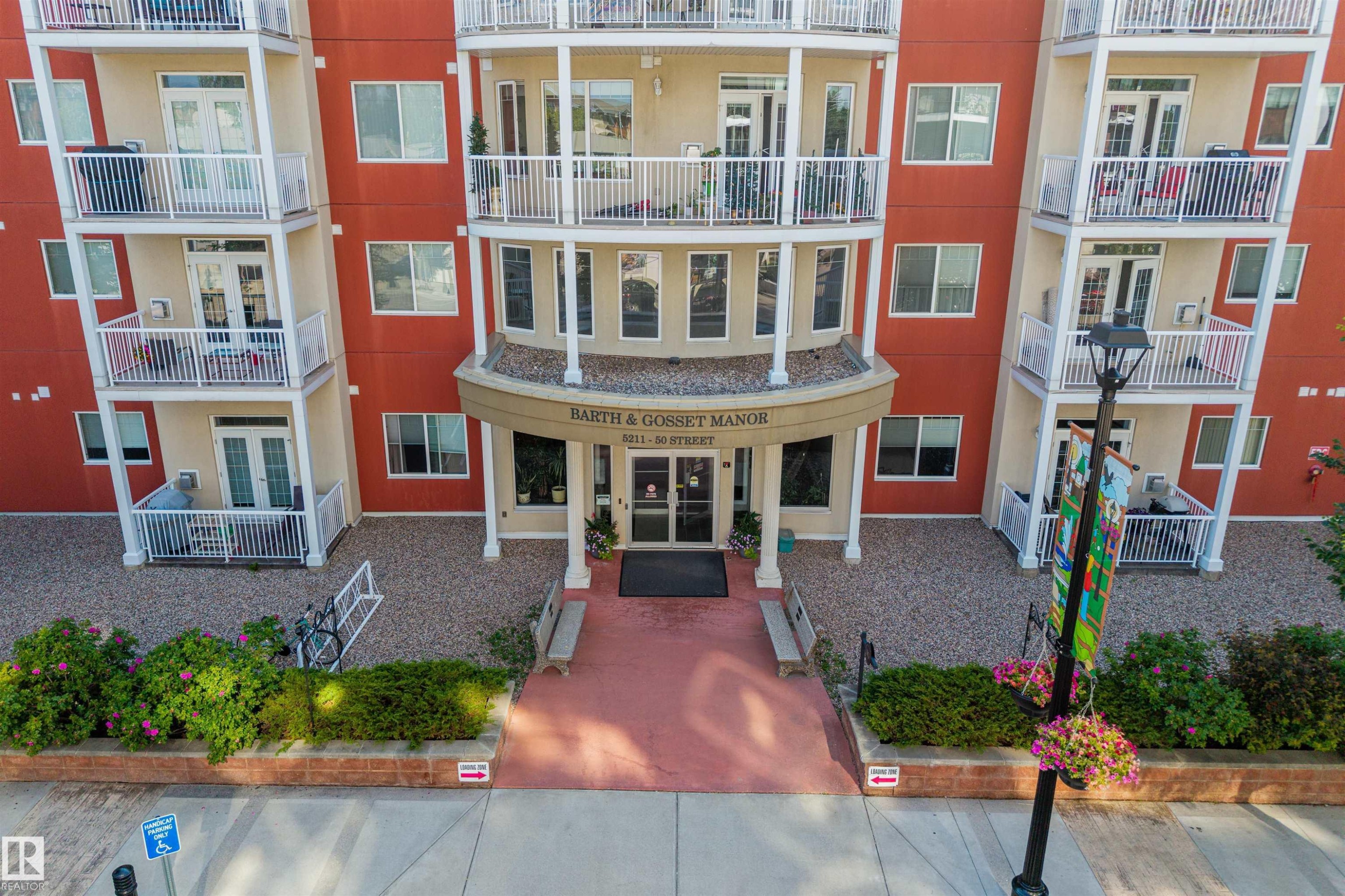 #110 5211 50 St, Stony Plain, AB - Outdoor With Facade
