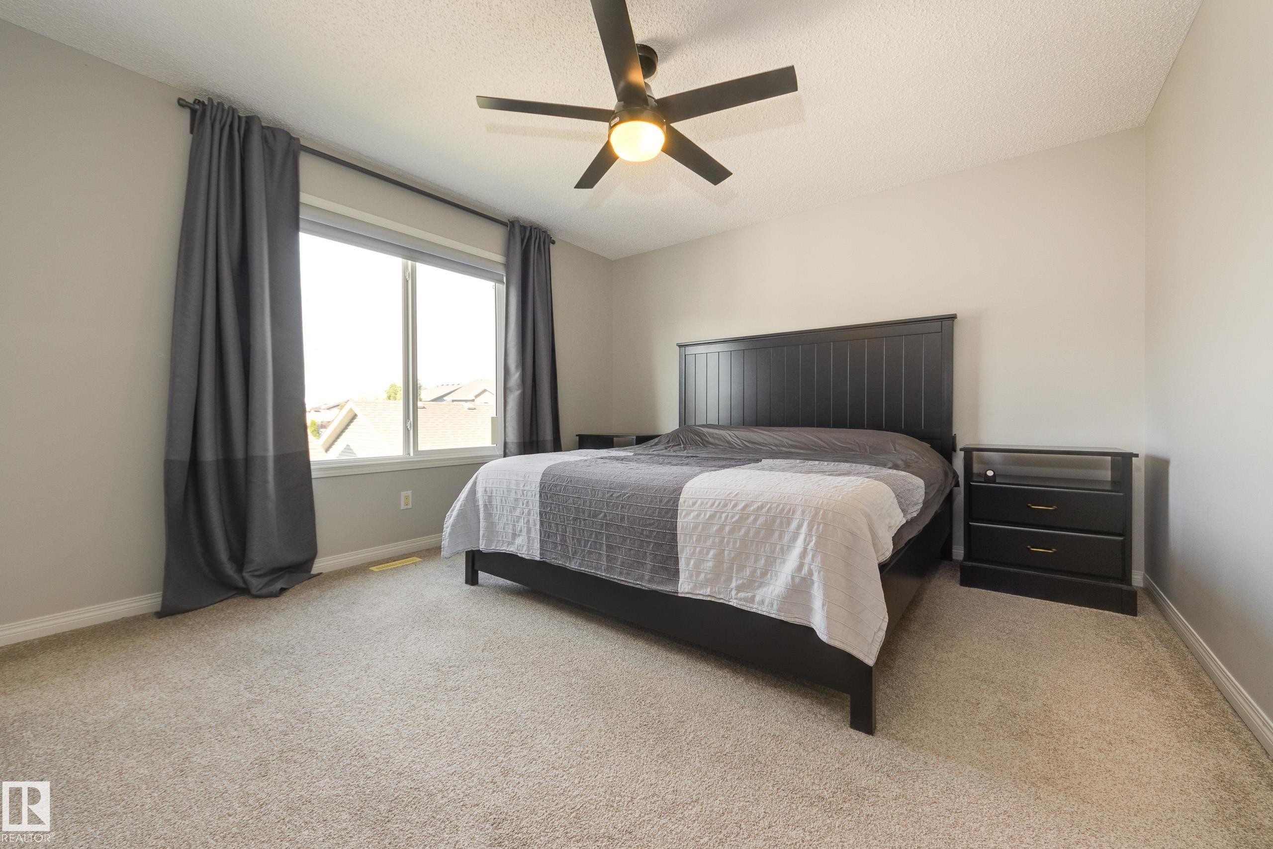 1241 Chappelle Boulevard Sw, Edmonton, AB - Indoor Photo Showing Bedroom