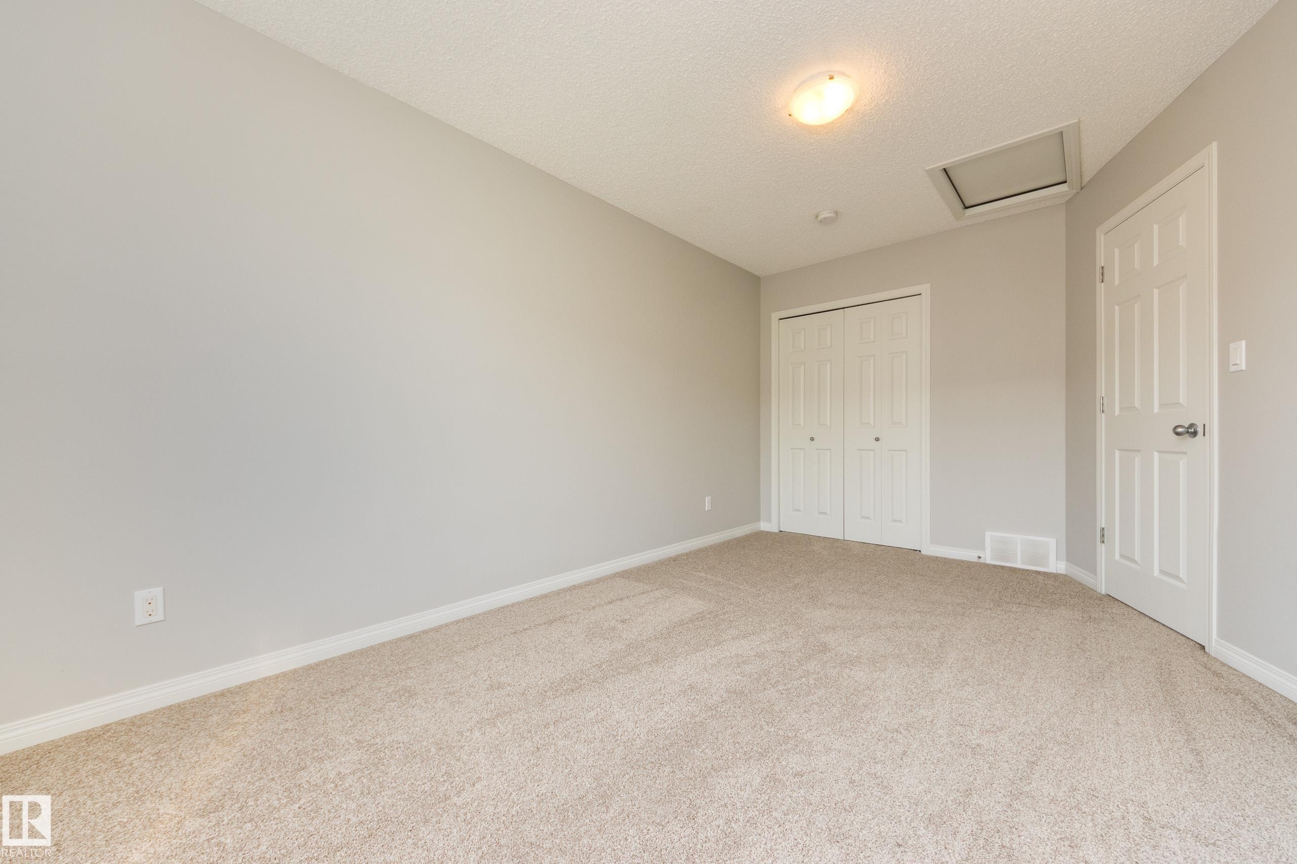 1241 Chappelle Boulevard Sw, Edmonton, AB - Indoor Photo Showing Other Room