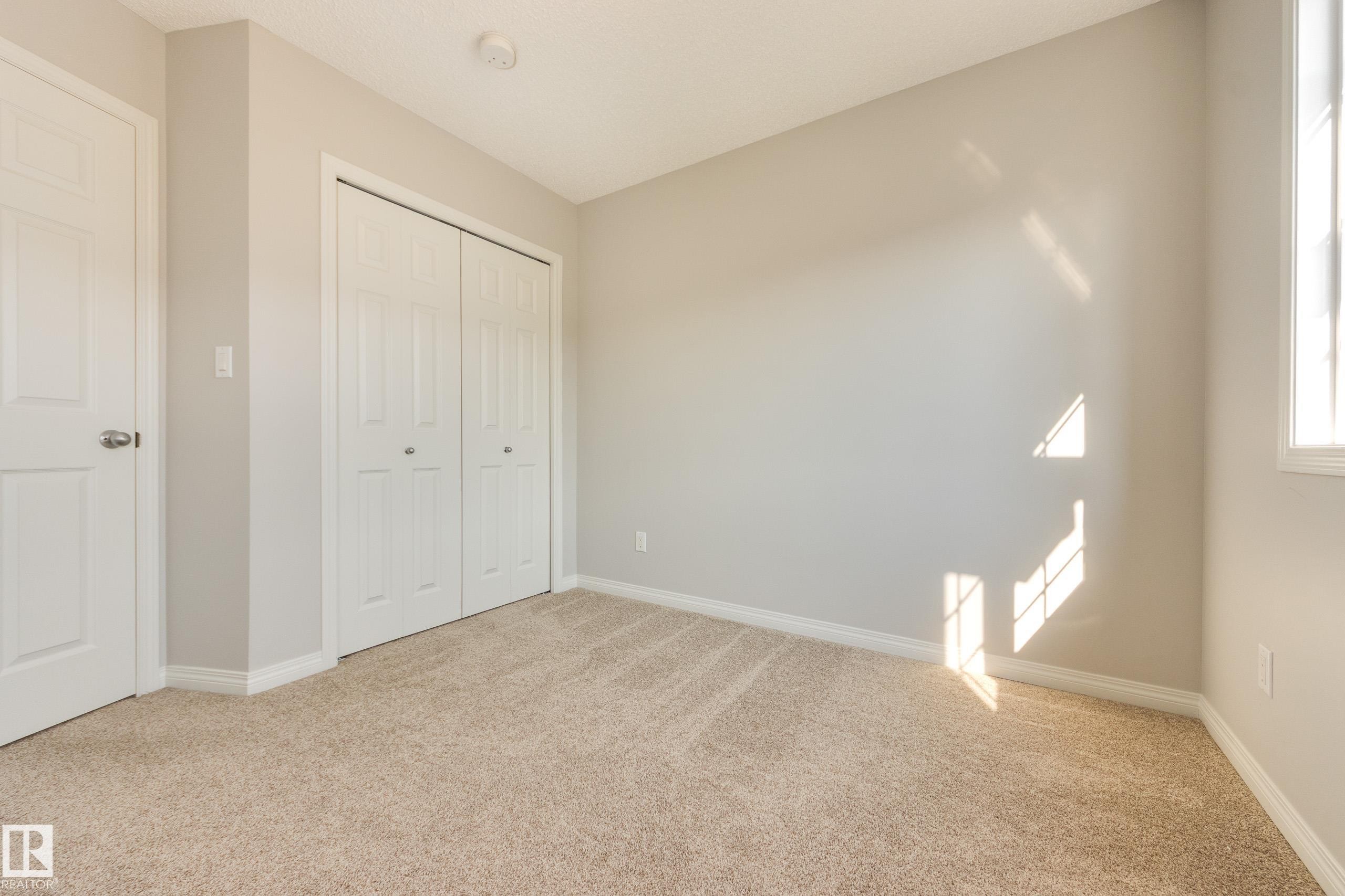1241 Chappelle Boulevard Sw, Edmonton, AB - Indoor Photo Showing Other Room