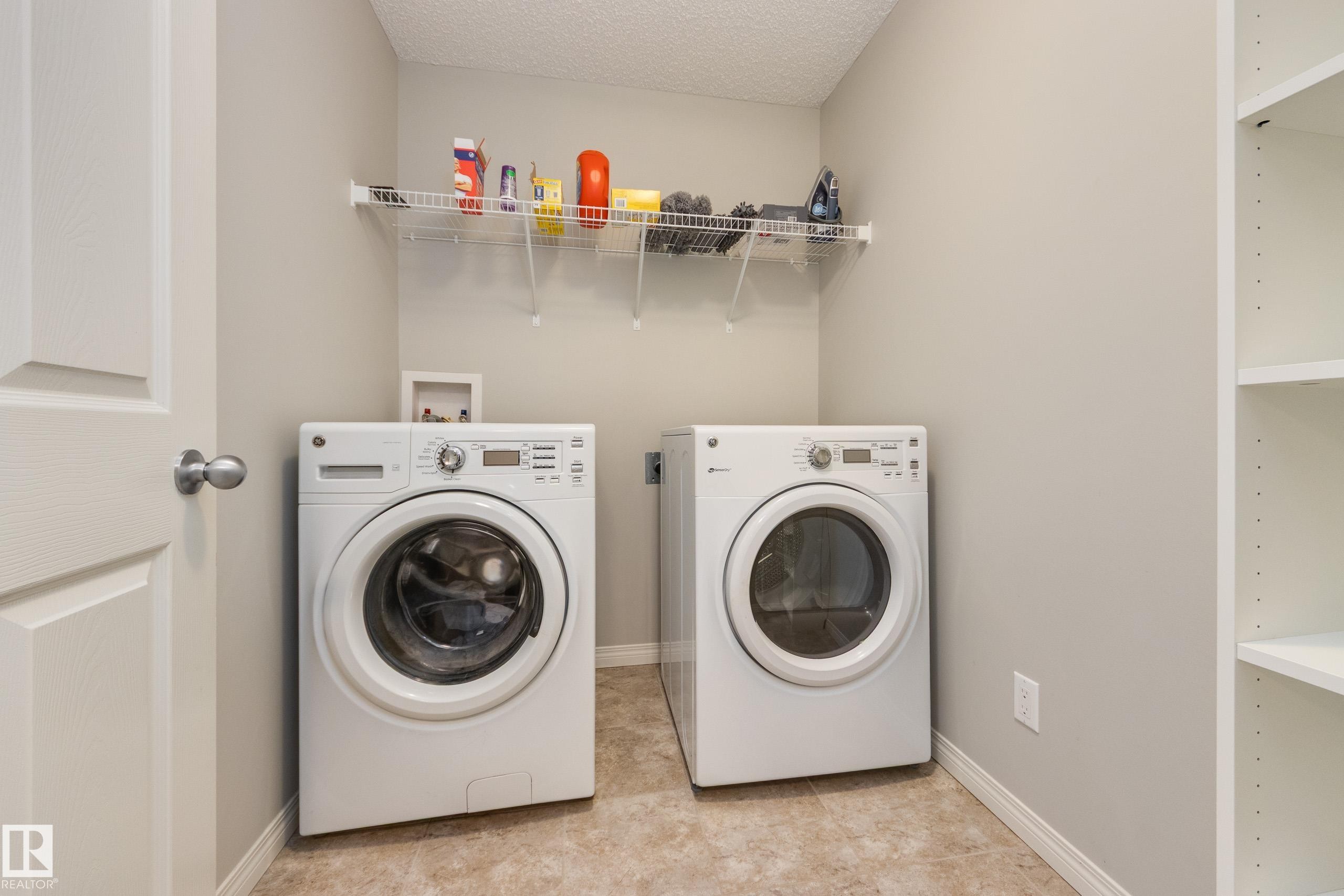 1241 Chappelle Boulevard Sw, Edmonton, AB - Indoor Photo Showing Laundry Room
