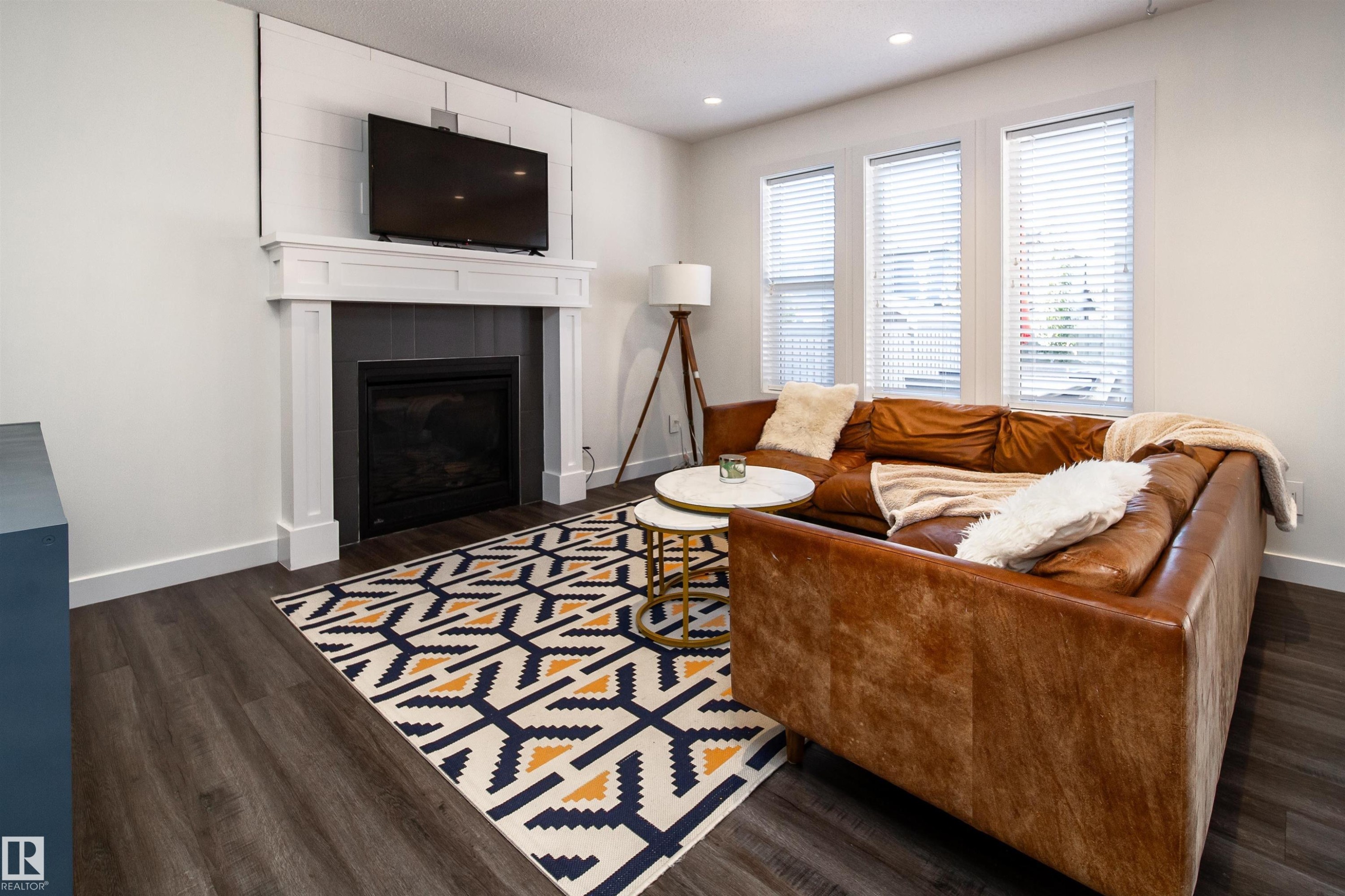 8916 217 Street Nw, Edmonton, AB - Indoor Photo Showing Living Room With Fireplace