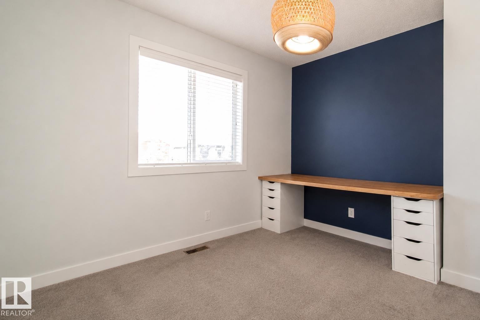 8916 217 Street Nw, Edmonton, AB - Indoor Photo Showing Other Room