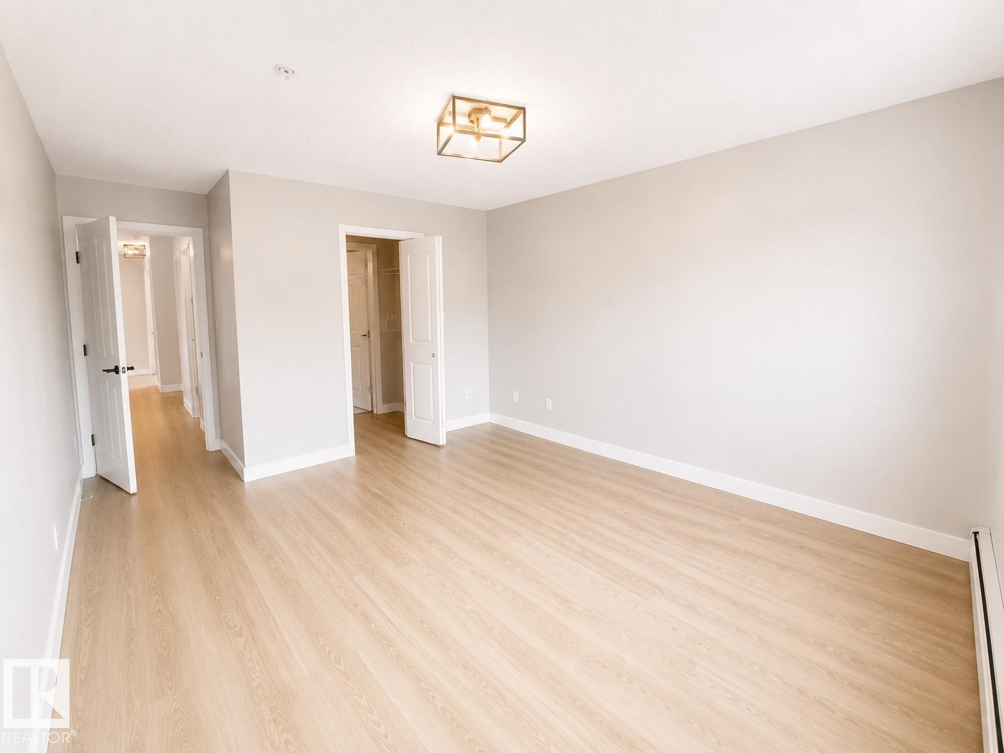 #329 17447 98A Av Nw, Edmonton, AB - Indoor Photo Showing Other Room
