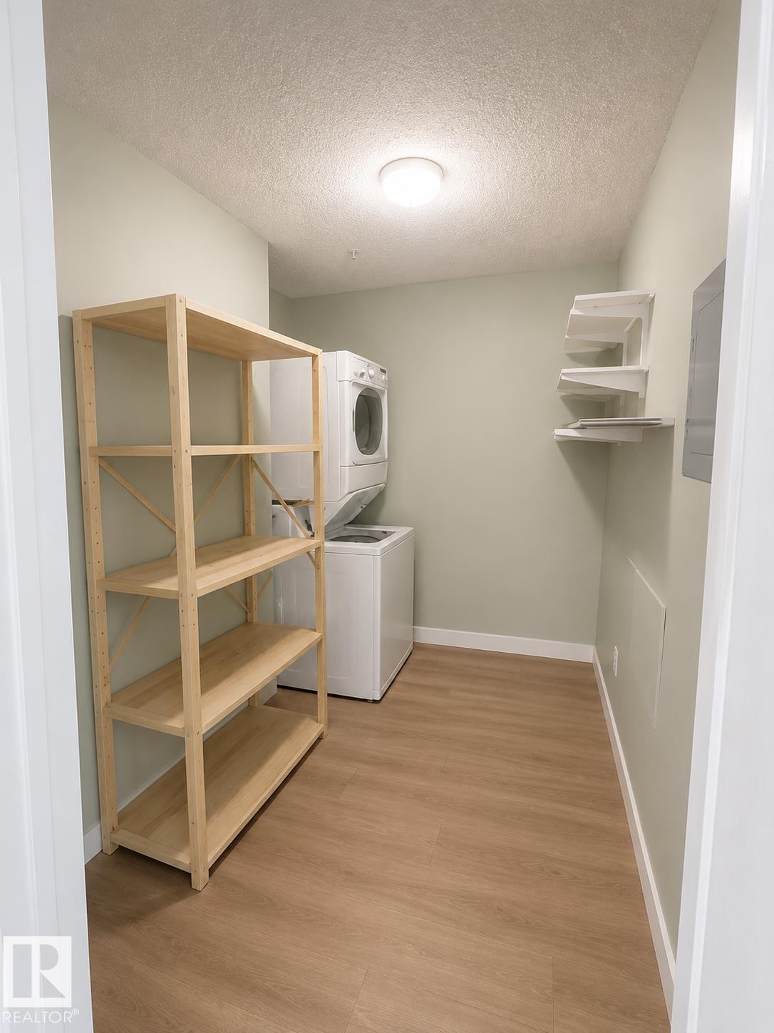 #329 17447 98A Av Nw, Edmonton, AB - Indoor