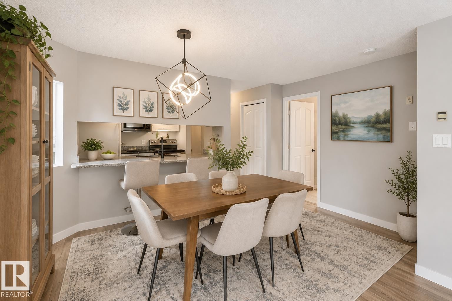 #329 17447 98A Av Nw, Edmonton, AB - Indoor Photo Showing Dining Room