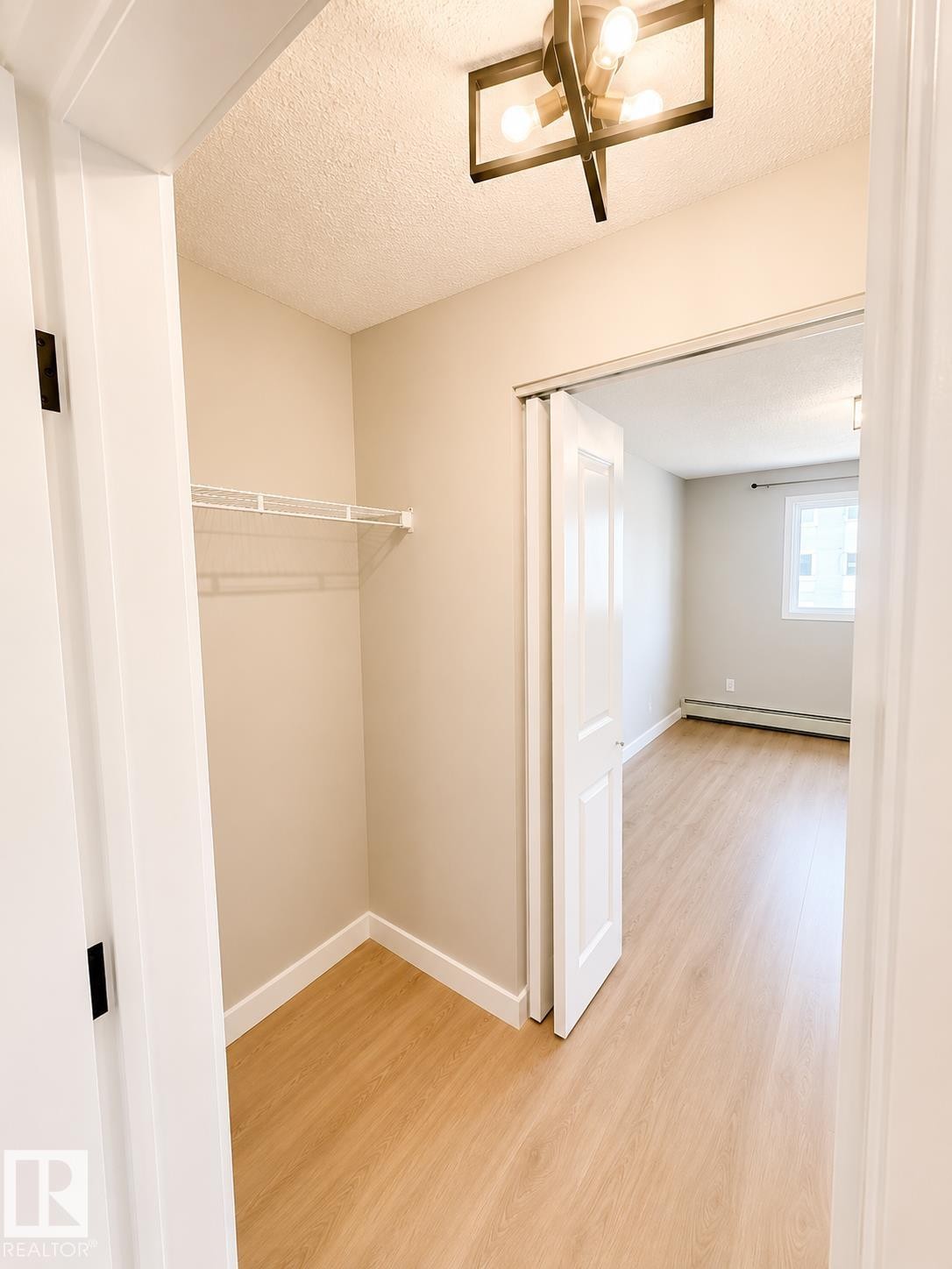 #329 17447 98A Av Nw, Edmonton, AB - Indoor