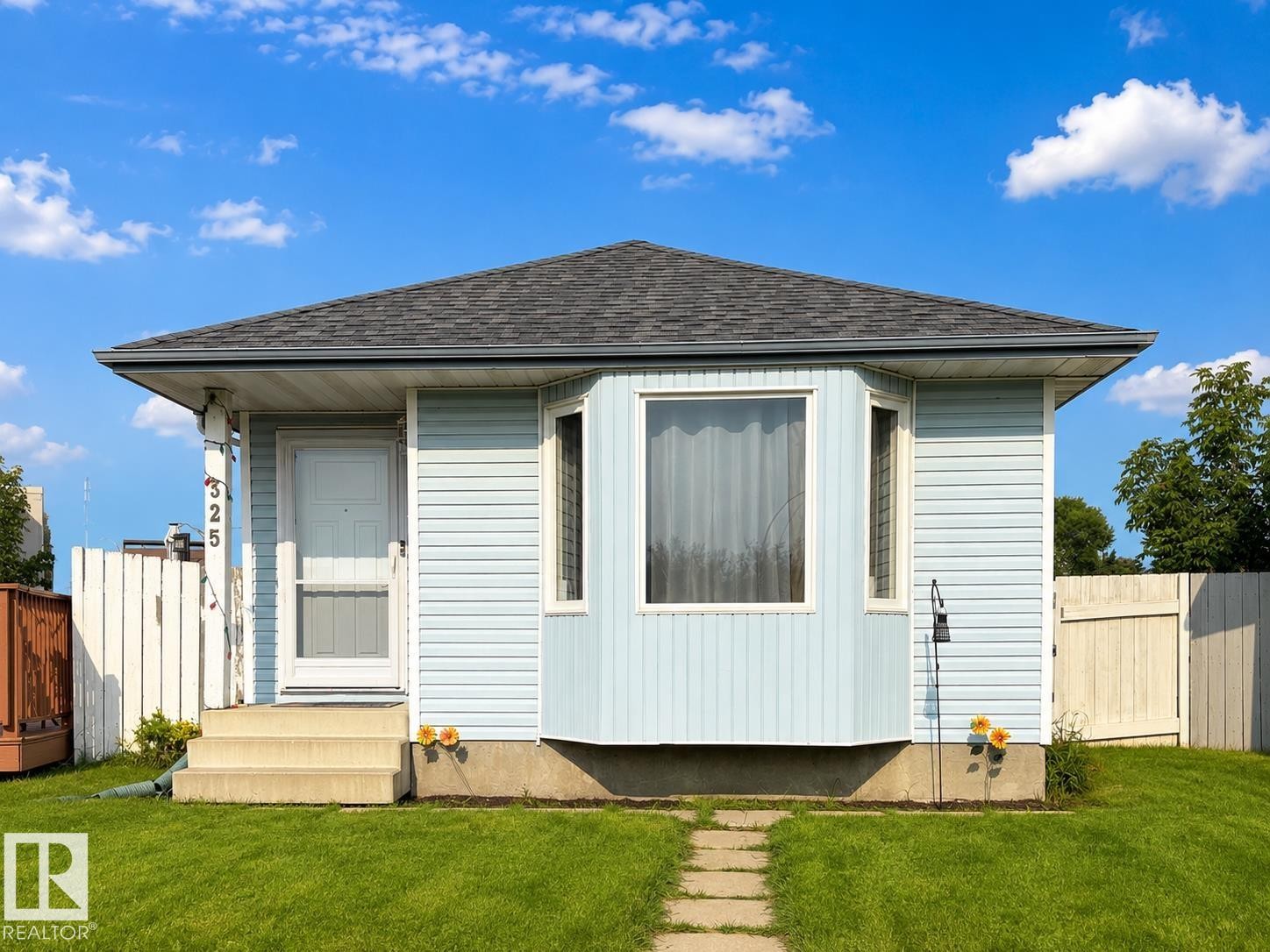 325 Kline Crescent Nw, Edmonton, AB - Outdoor