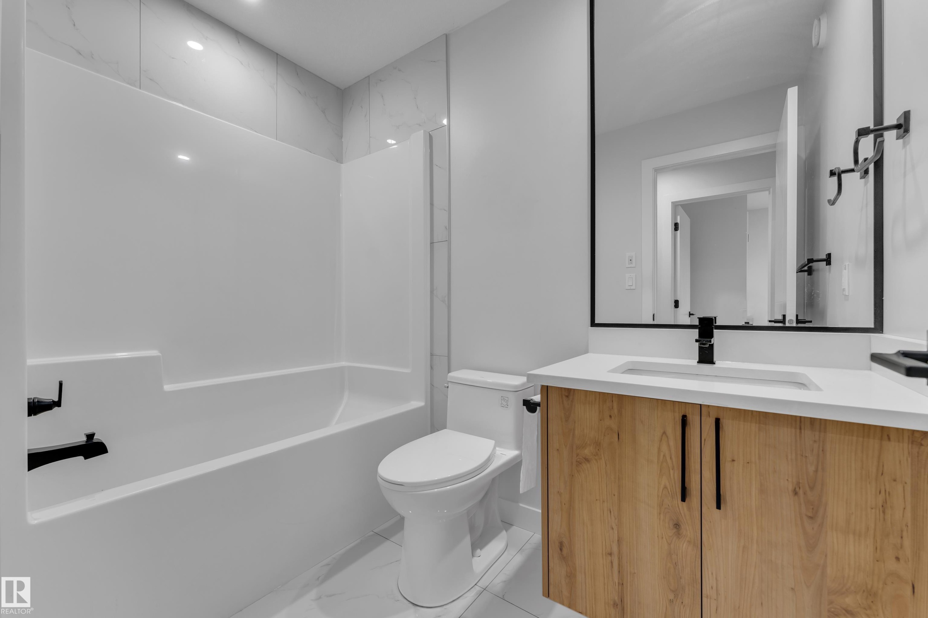 3615 42 Avenue, Beaumont, AB - Indoor Photo Showing Other Room