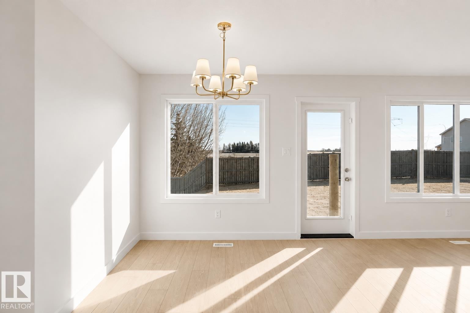 8893 Carson Way Sw, Edmonton, AB - Indoor Photo Showing Other Room