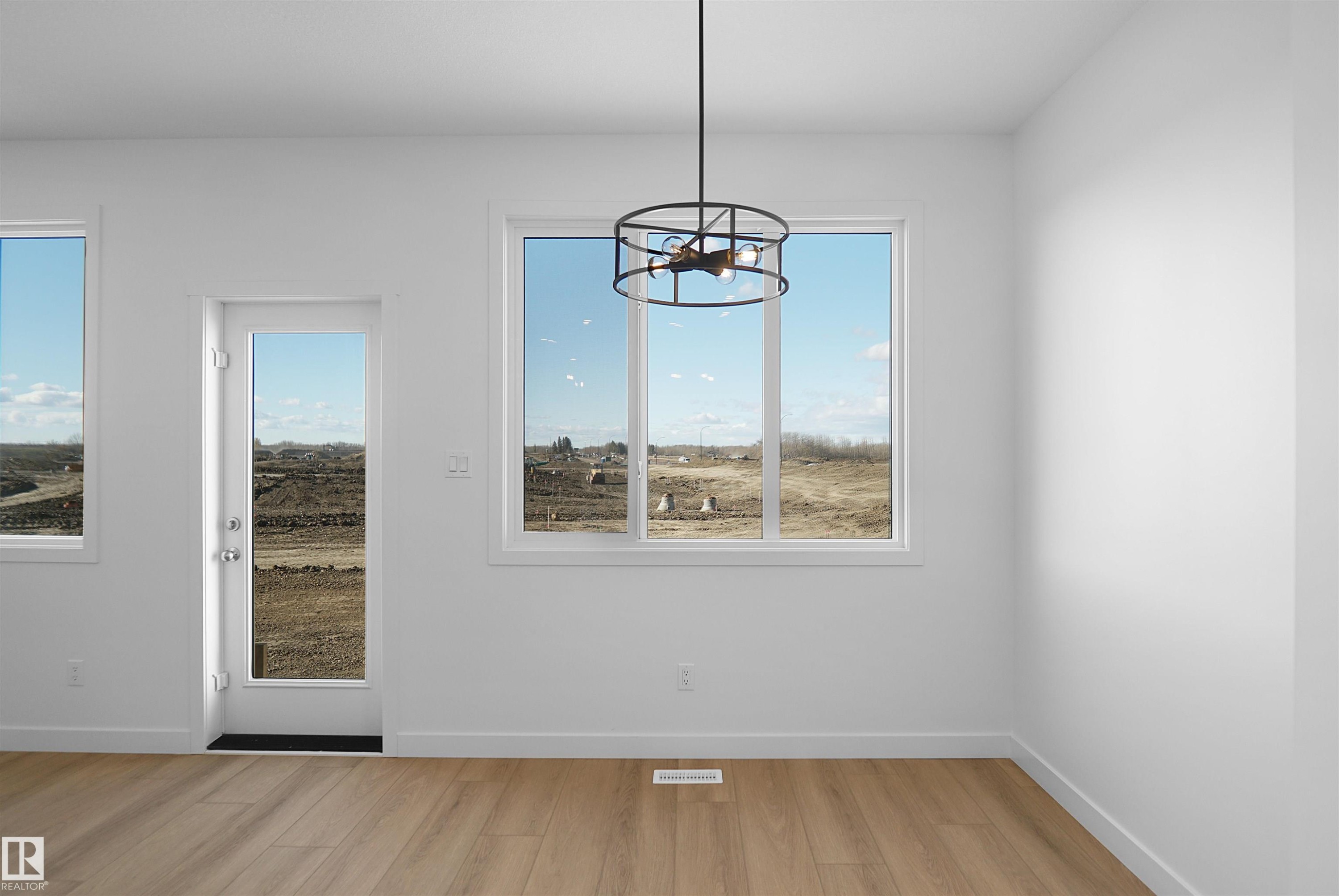 2128 210 Street Nw, Edmonton, AB - Indoor Photo Showing Other Room