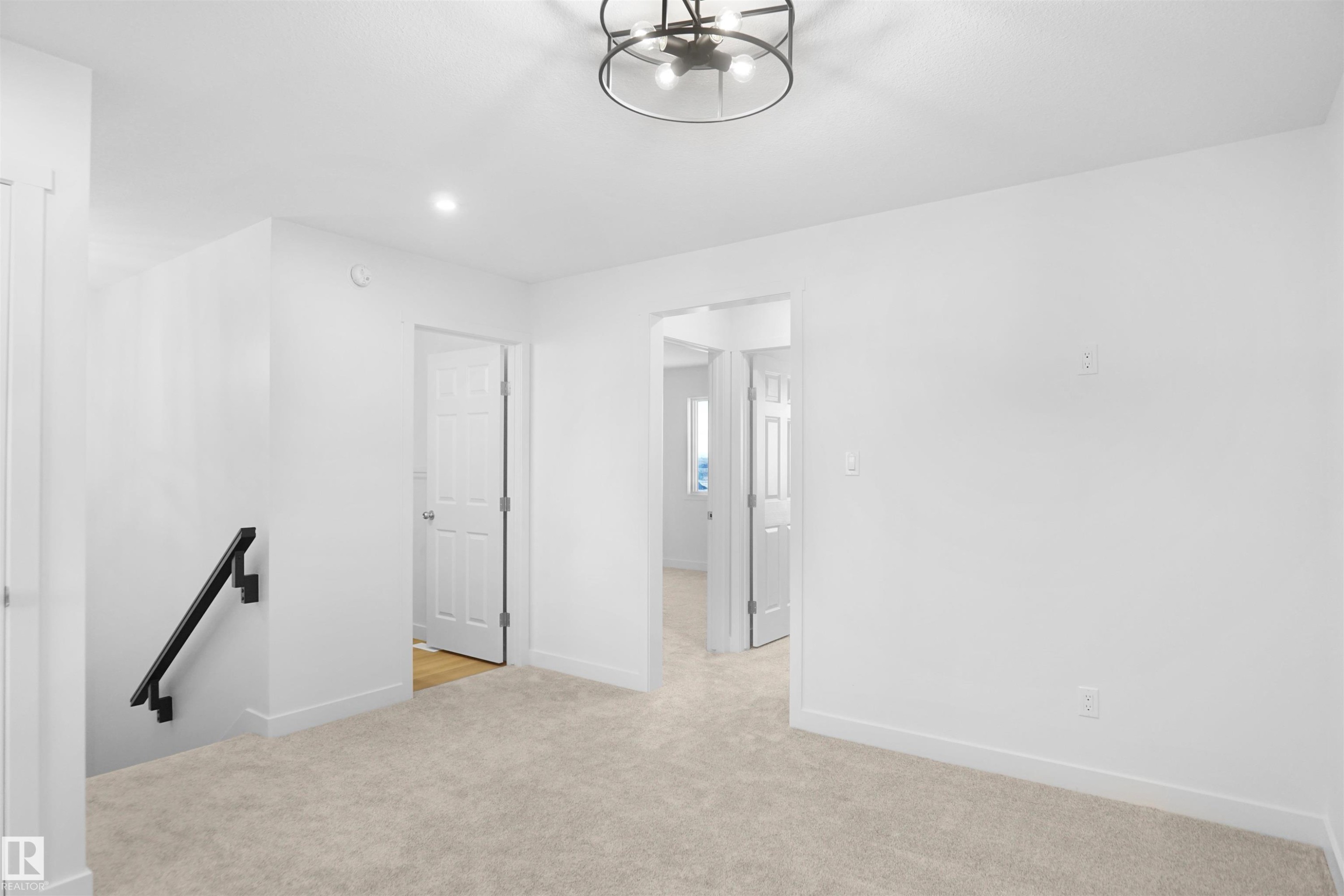2128 210 Street Nw, Edmonton, AB - Indoor Photo Showing Other Room