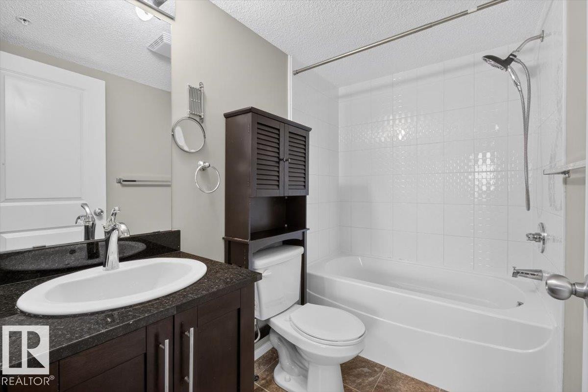 #204 18126 77 St Nw, Edmonton, AB - Indoor Photo Showing Bathroom