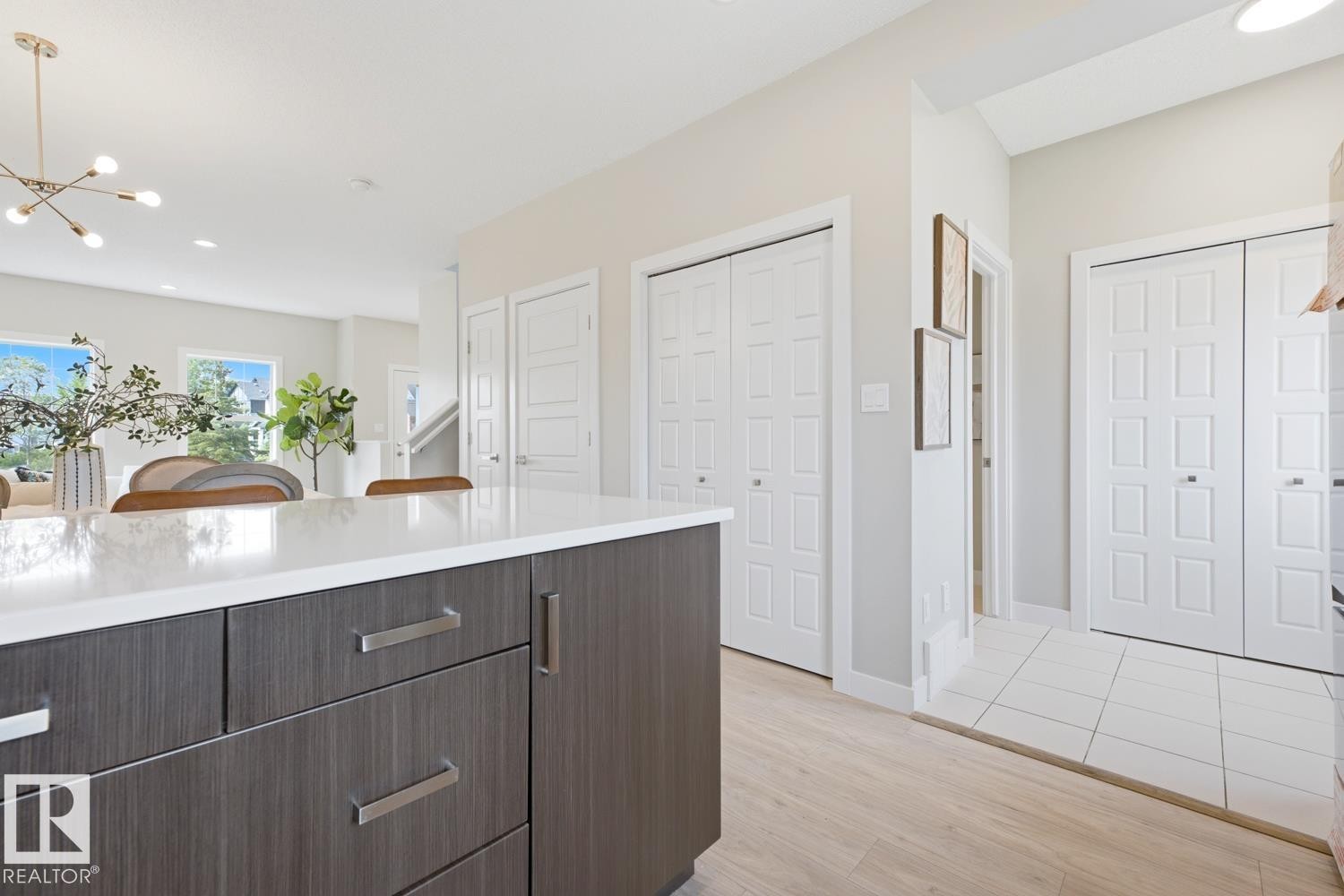 17677 60A Street Nw, Edmonton, AB - Indoor