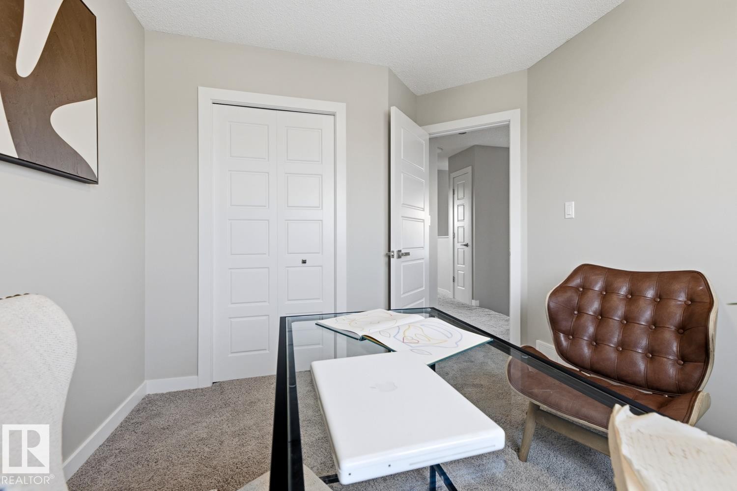 17677 60A Street Nw, Edmonton, AB - Indoor Photo Showing Other Room