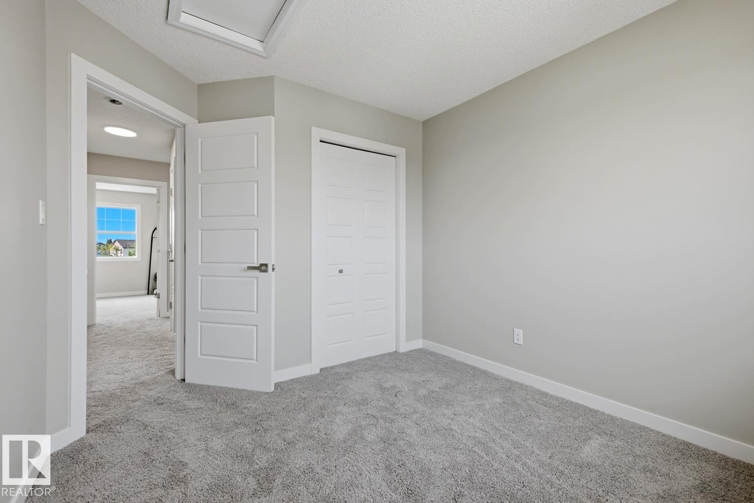 17677 60A Street Nw, Edmonton, AB - Indoor Photo Showing Other Room