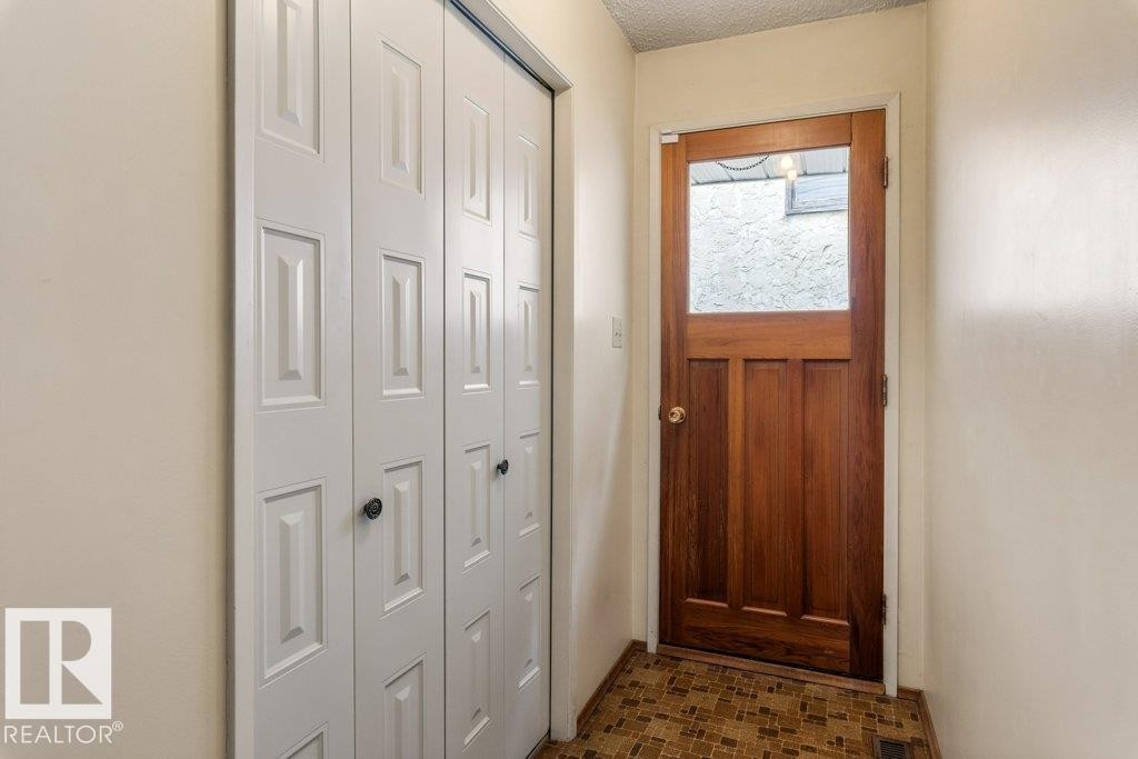 11113 173A Avenue Nw, Edmonton, AB - Indoor Photo Showing Other Room