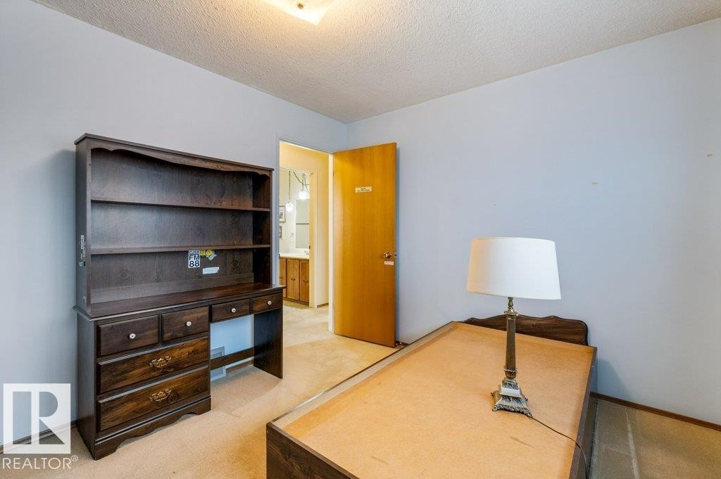 11113 173A Avenue Nw, Edmonton, AB - Indoor