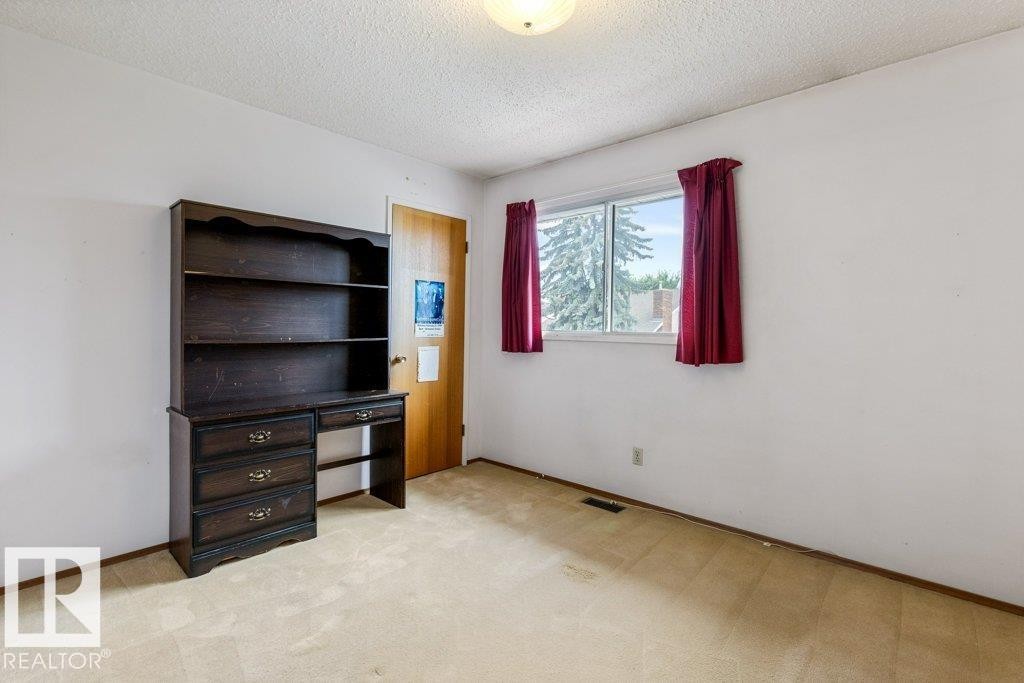 11113 173A Avenue Nw, Edmonton, AB - Indoor
