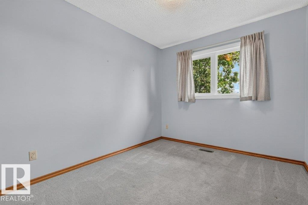 10423 33 Avenue Nw, Edmonton, AB
