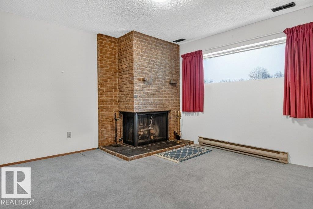 10423 33 Avenue Nw, Edmonton, AB