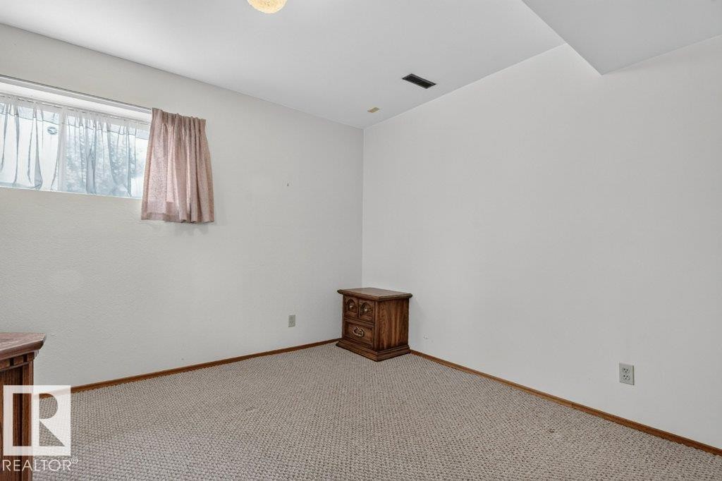 10423 33 Avenue Nw, Edmonton, AB