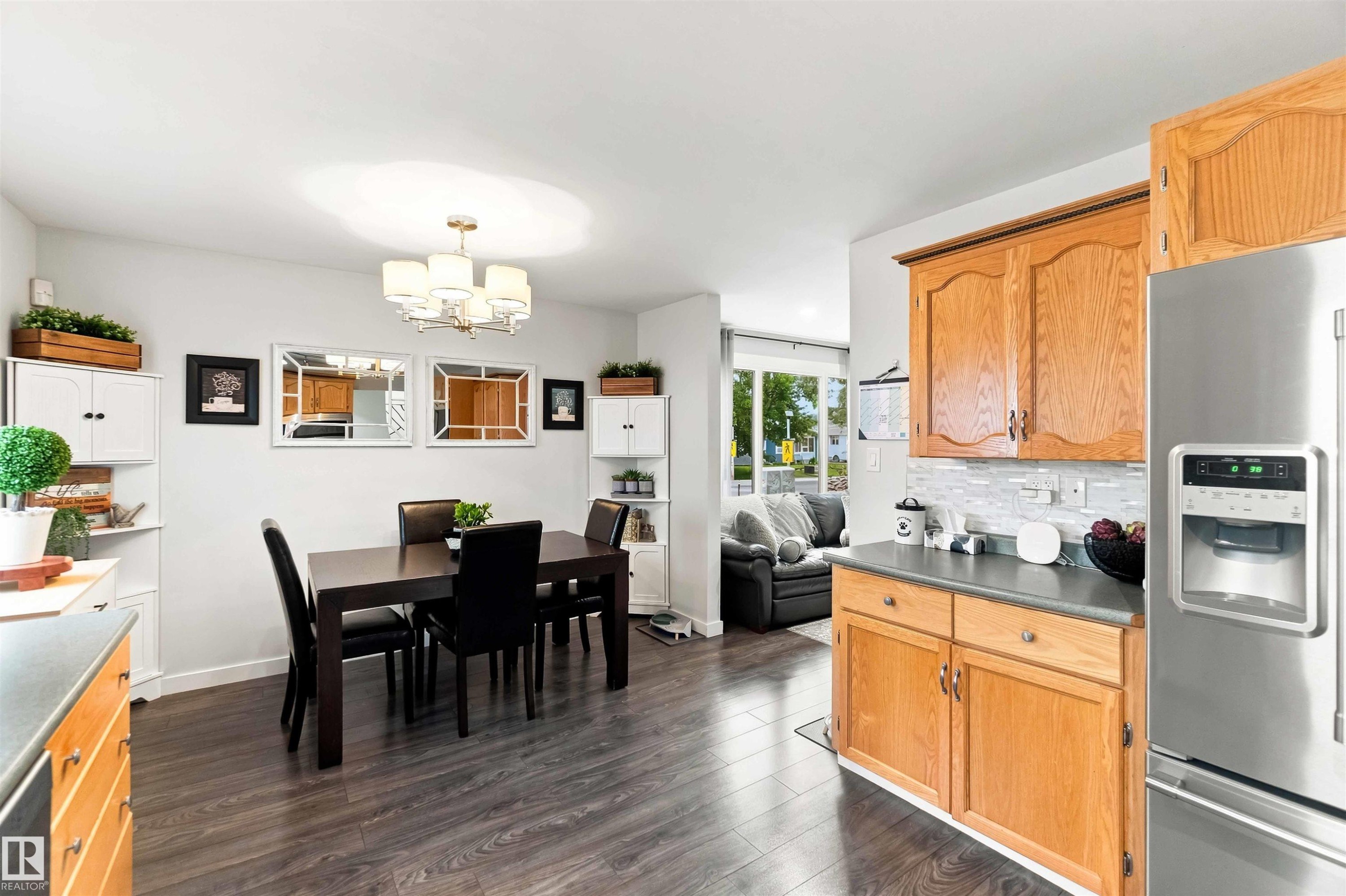 5103 57 Avenue, Leduc, AB - Indoor
