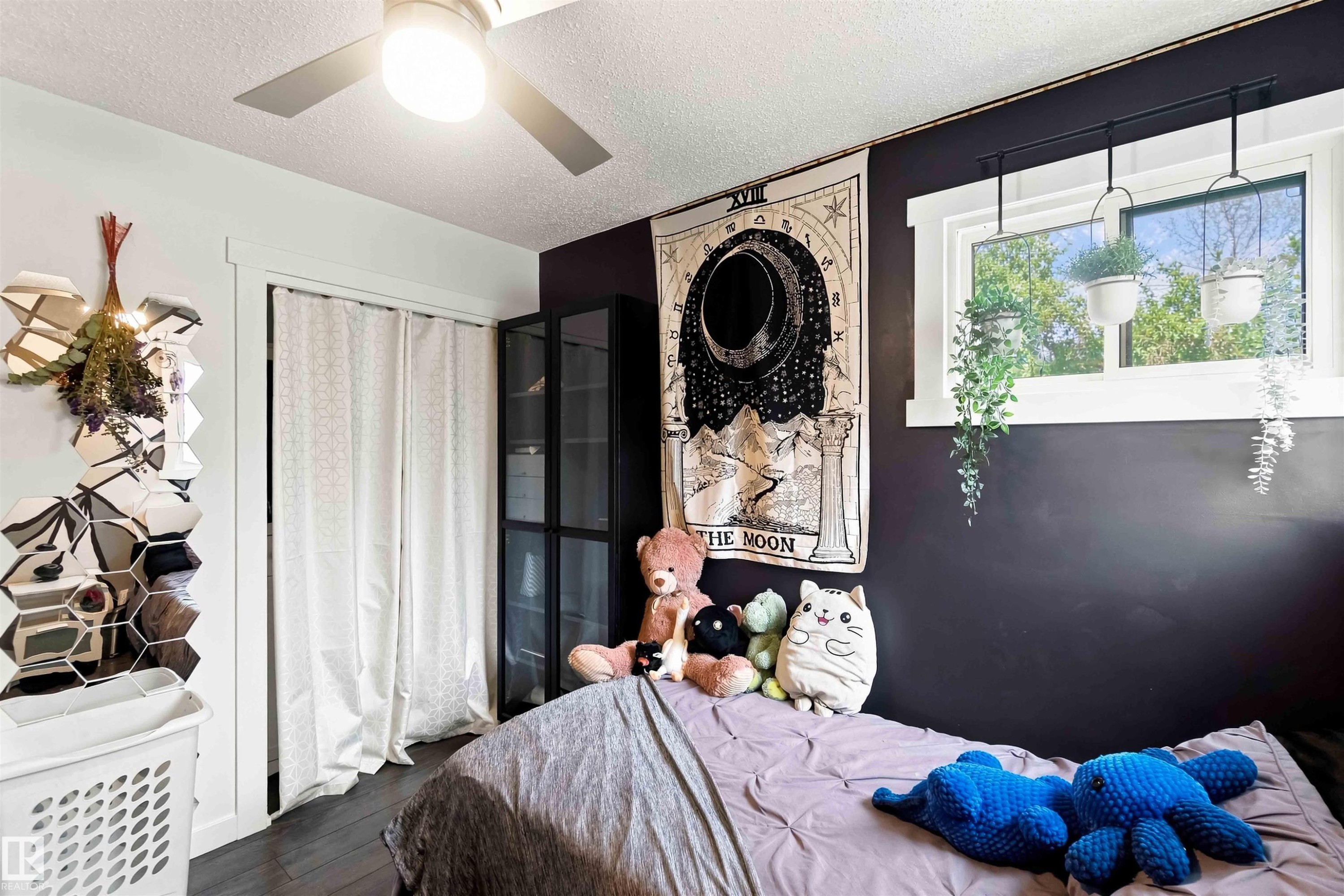 5103 57 Avenue, Leduc, AB - Indoor Photo Showing Bedroom