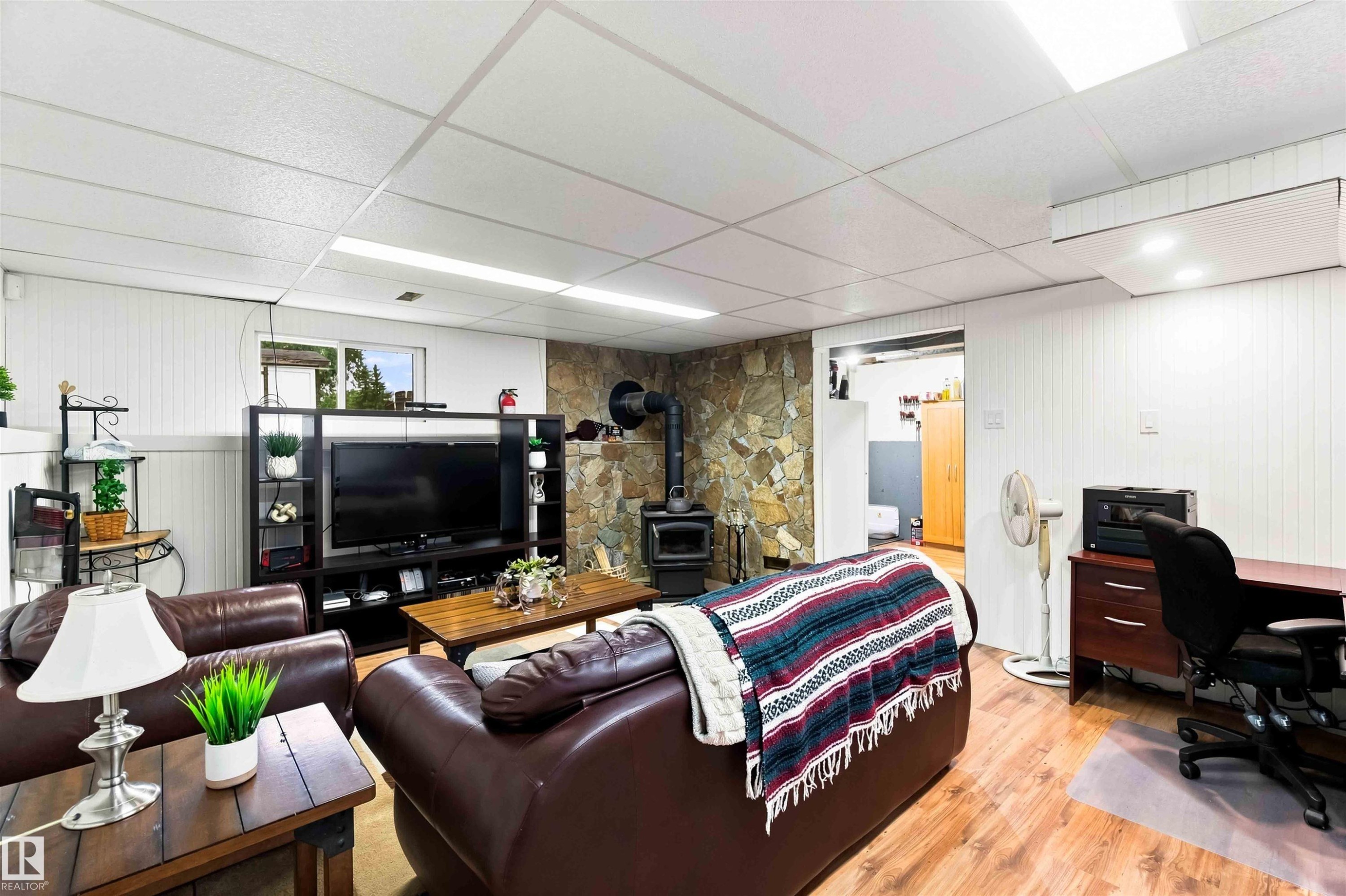 5103 57 Avenue, Leduc, AB - Indoor