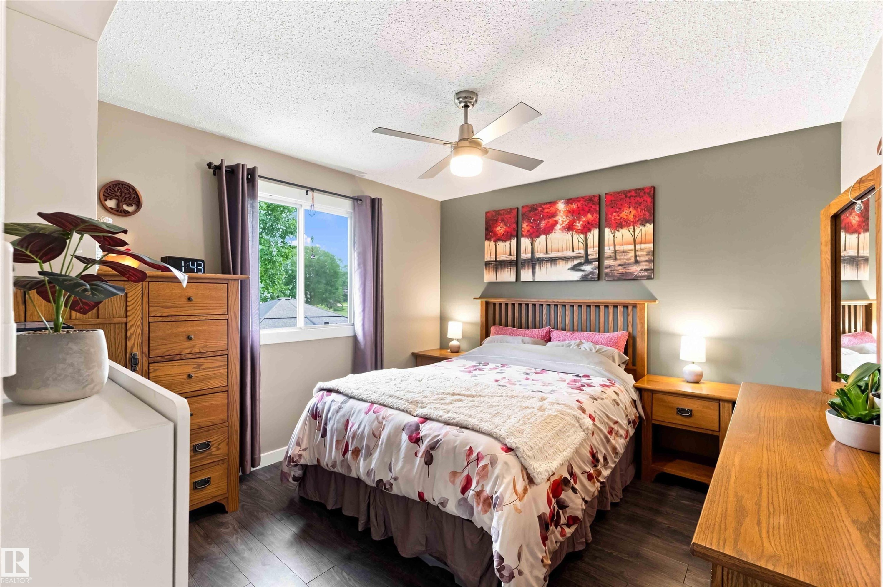 5103 57 Avenue, Leduc, AB - Indoor Photo Showing Bedroom