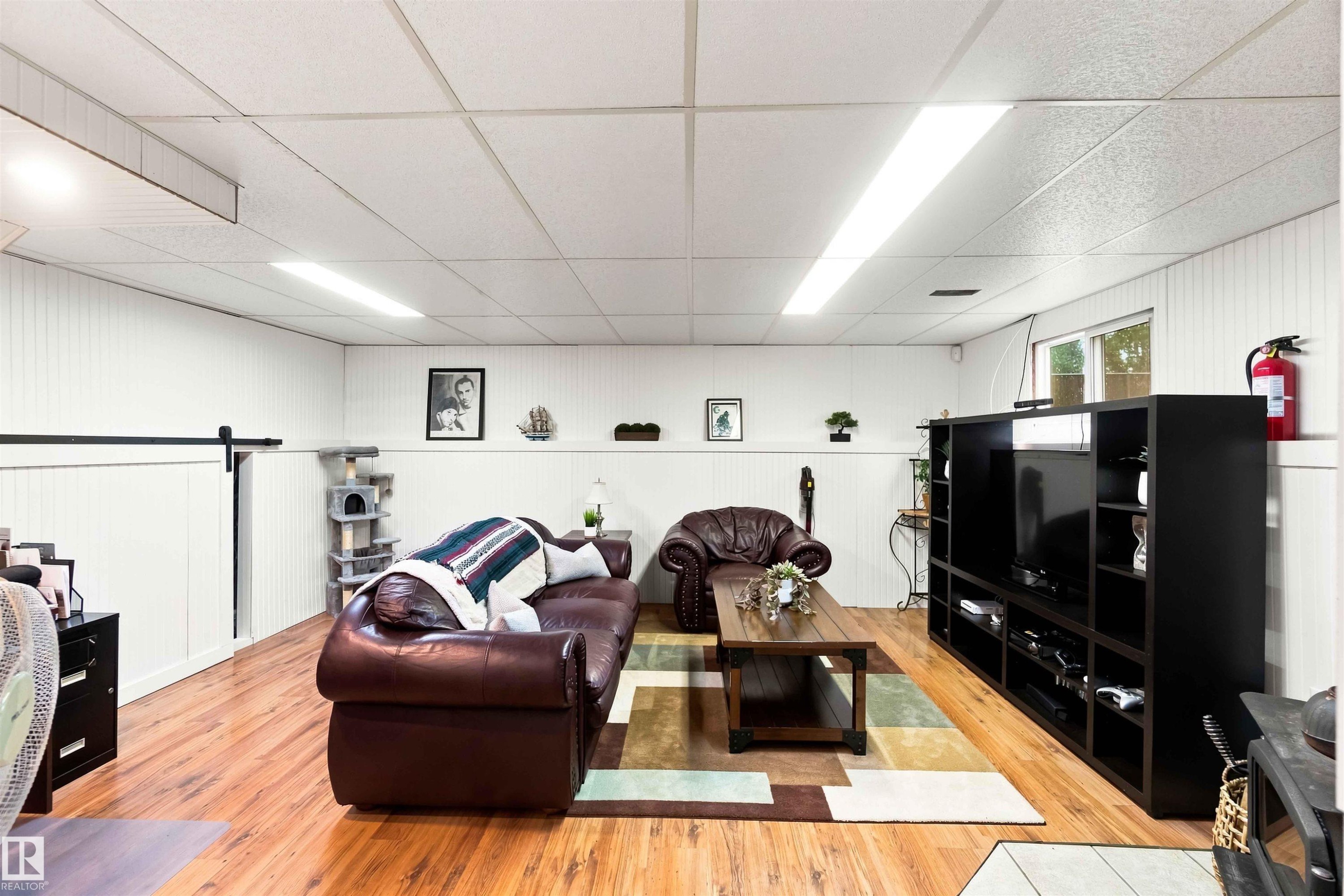 5103 57 Avenue, Leduc, AB - Indoor