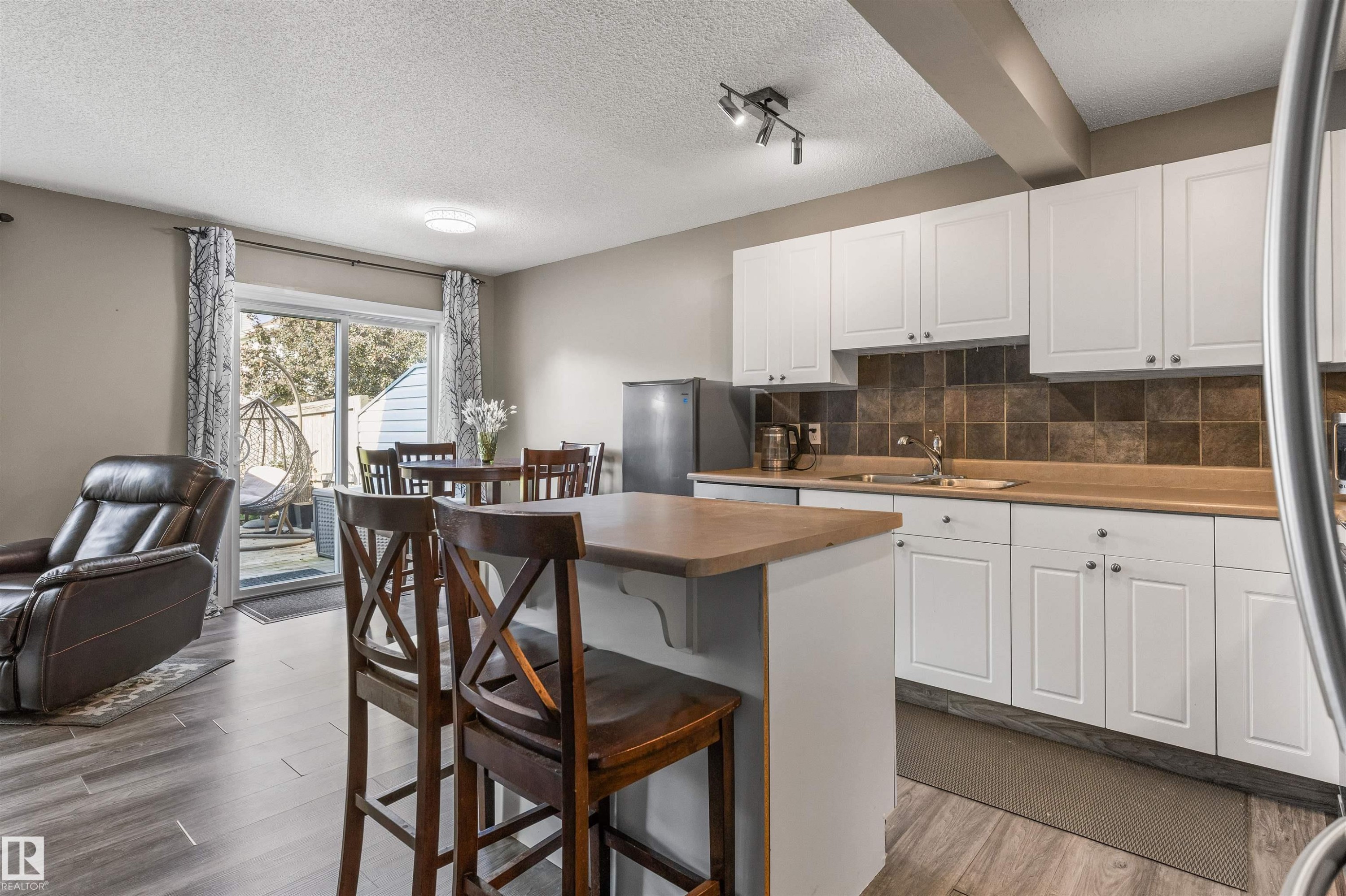 20032 53A Avenue Nw, Edmonton, AB - Indoor