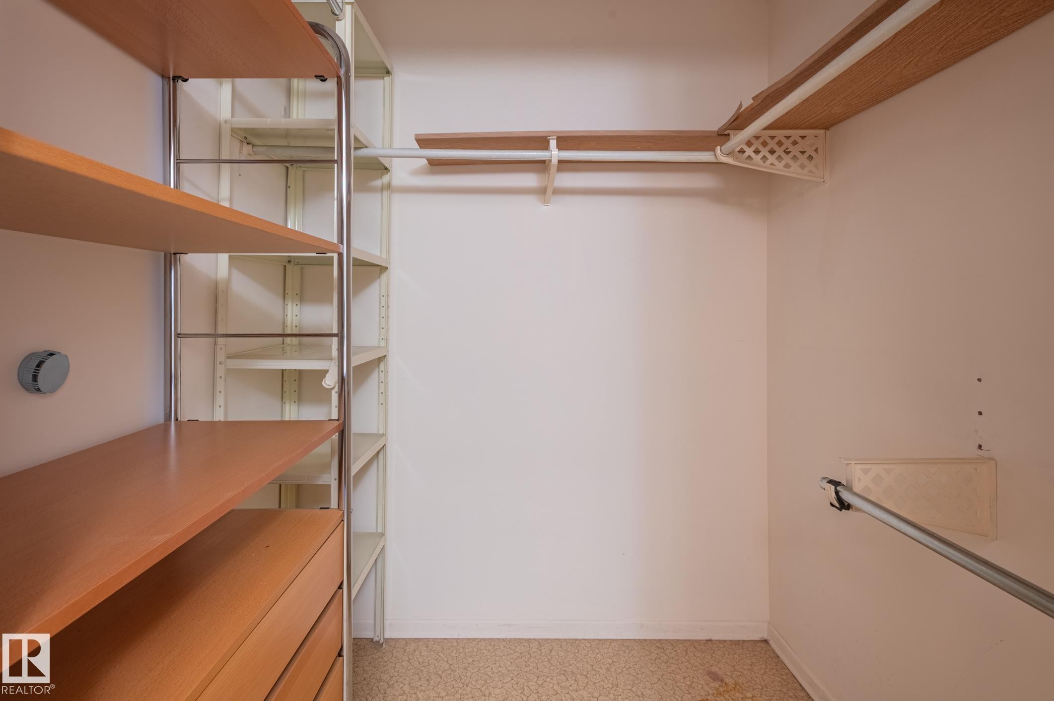33 Whiteoaks Estates, St. Albert, AB - Indoor With Storage