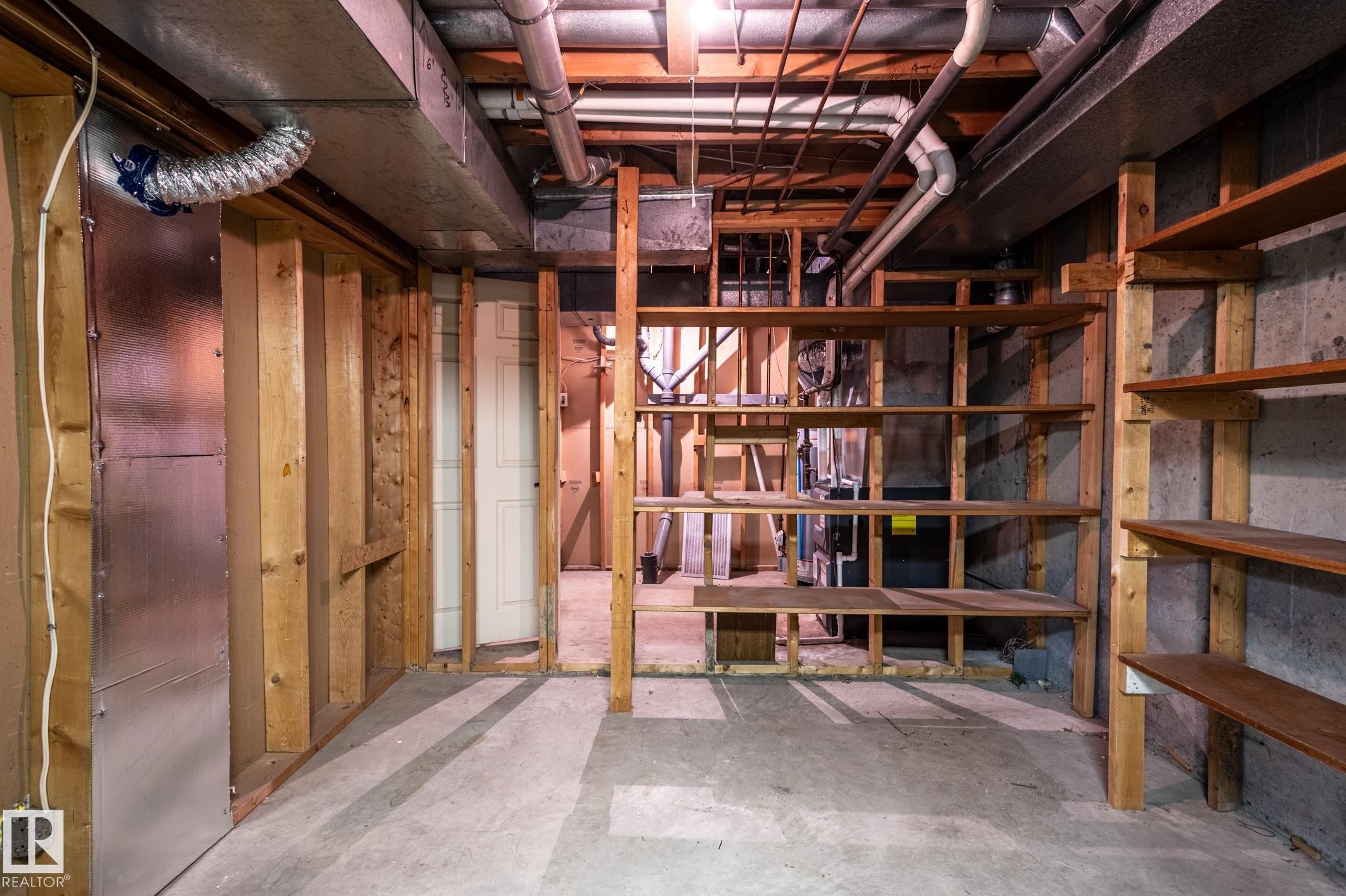 33 Whiteoaks Estates, St. Albert, AB - Indoor