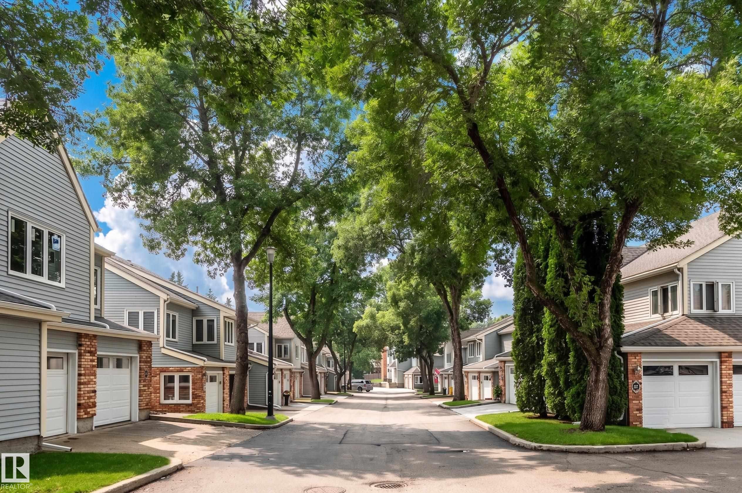 33 Whiteoaks Estates, St. Albert, AB - Outdoor With Facade
